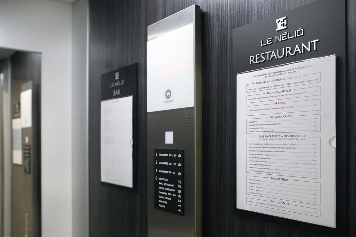 elevator in Le Néliö