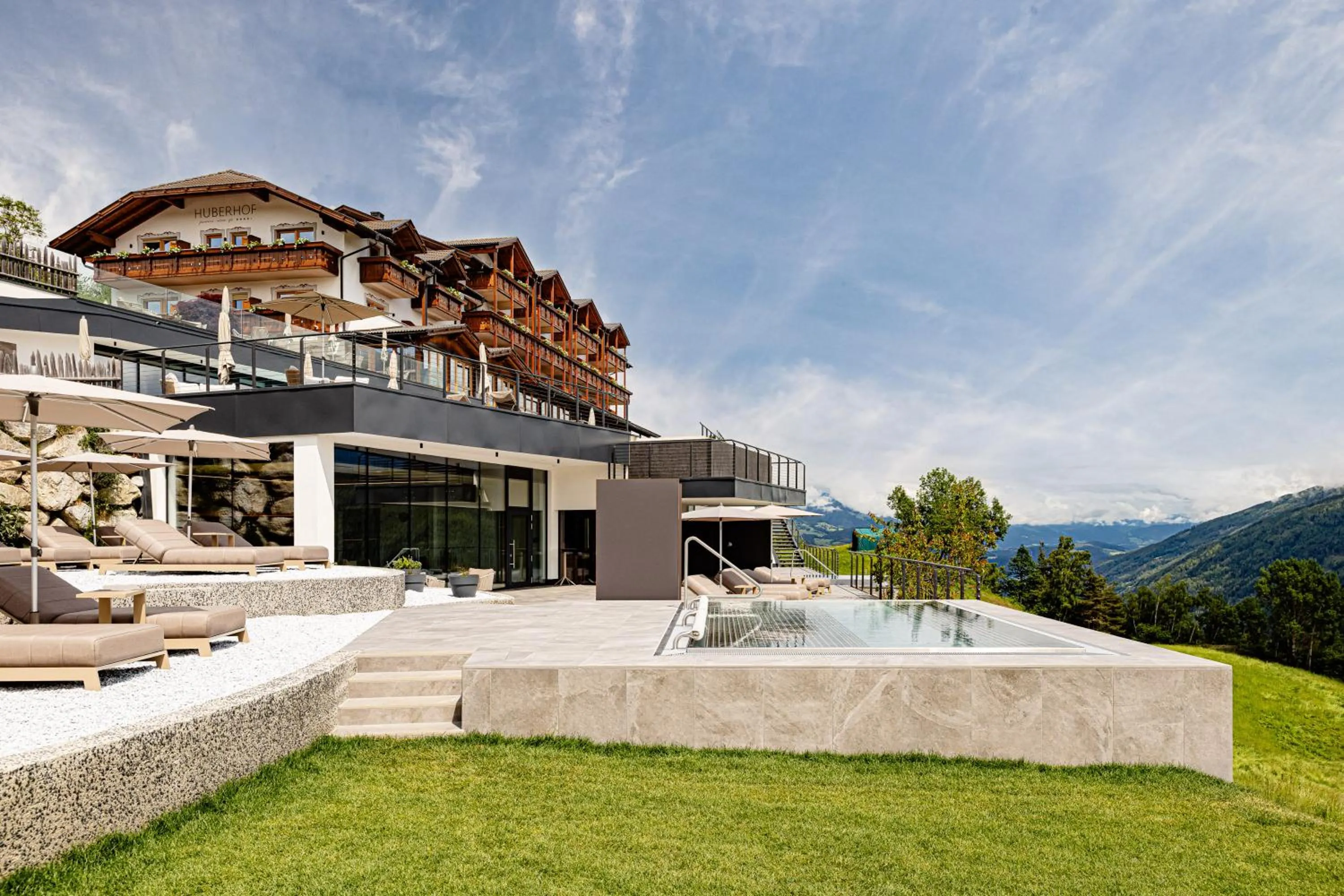 Property building in Panoramahotel Huberhof