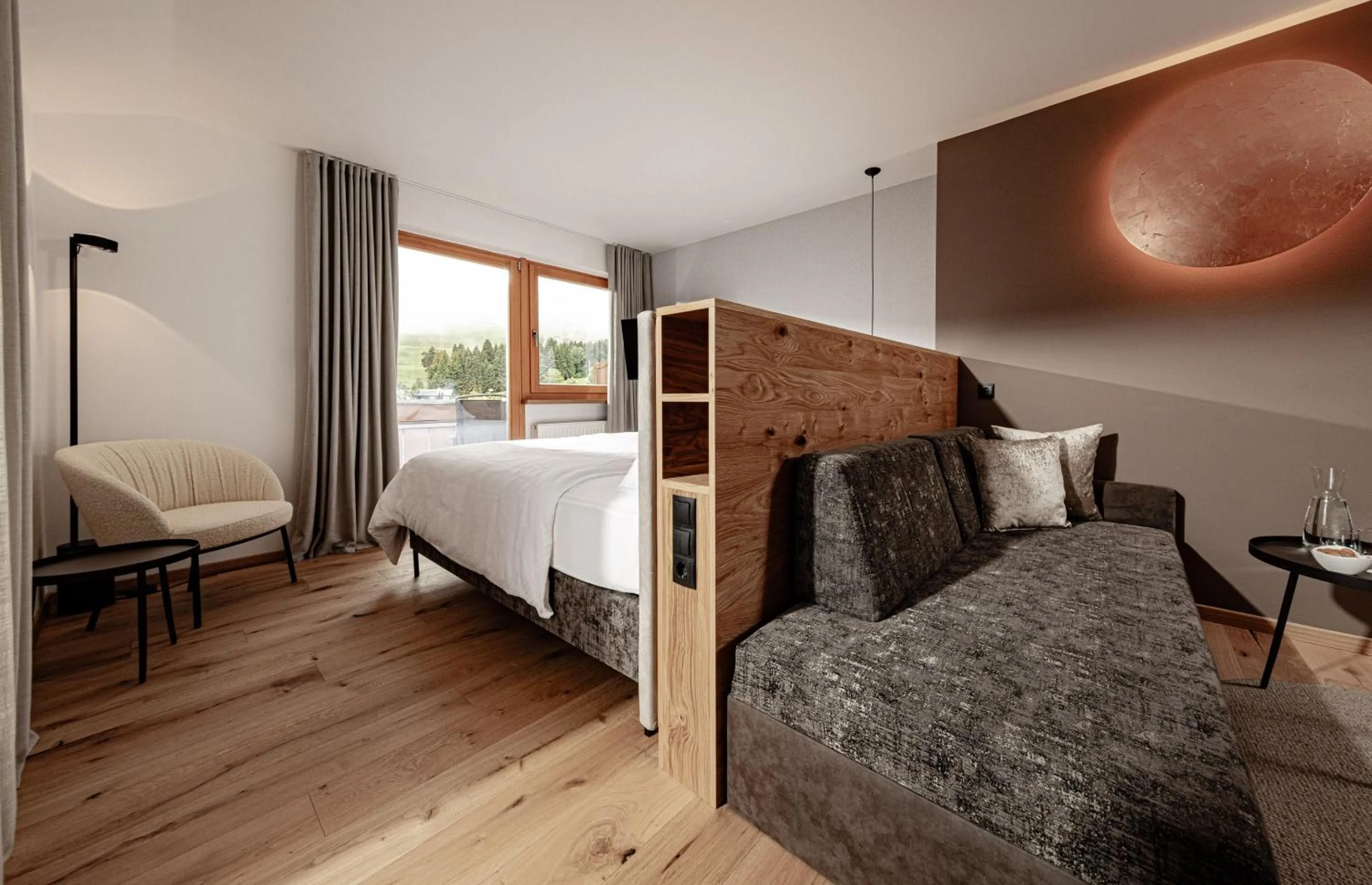 Photo of the whole room, Bed in Panoramahotel Huberhof