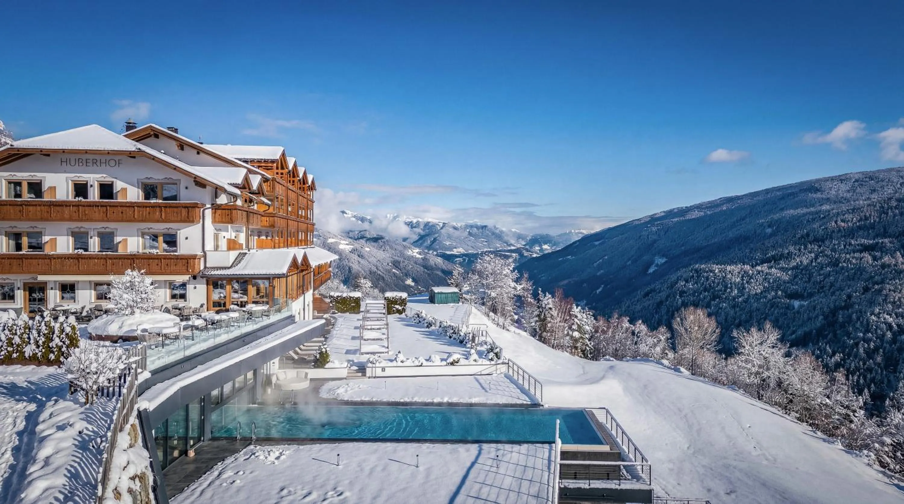 Property building in Panoramahotel Huberhof