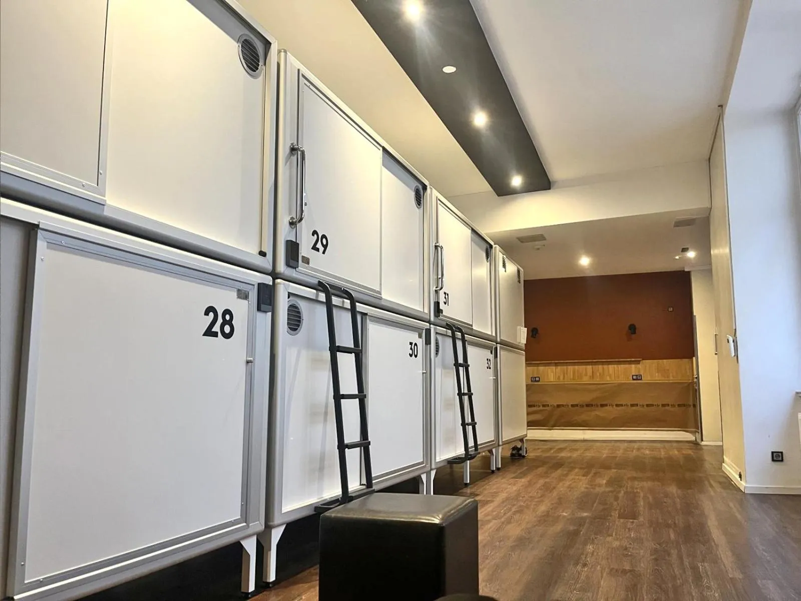 Photo of the whole room in Five Elements Hostel & Capsules Leipzig