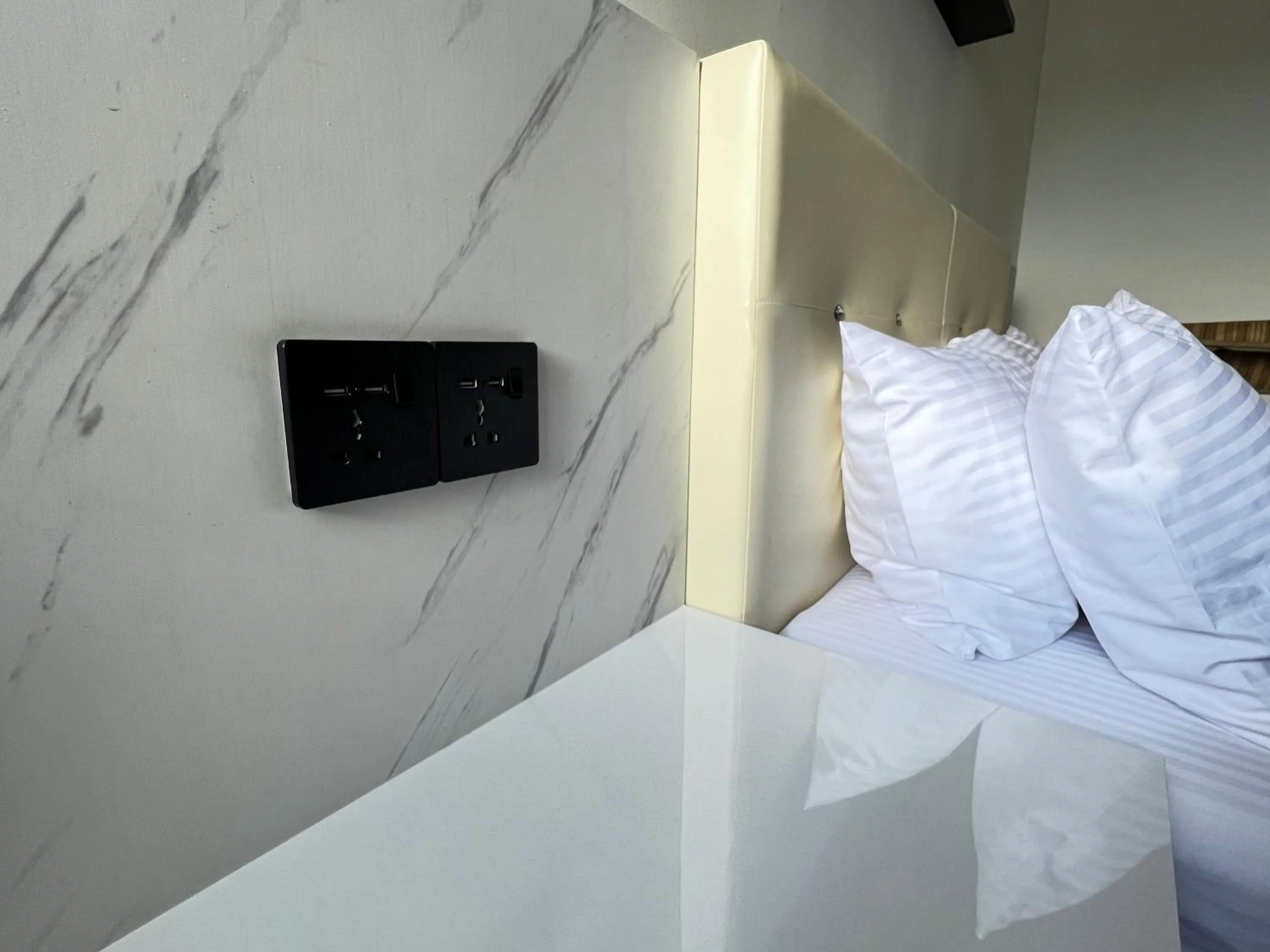 Bed in Home Away from Home in Taiping - 3R4B Family & Group Friendly!