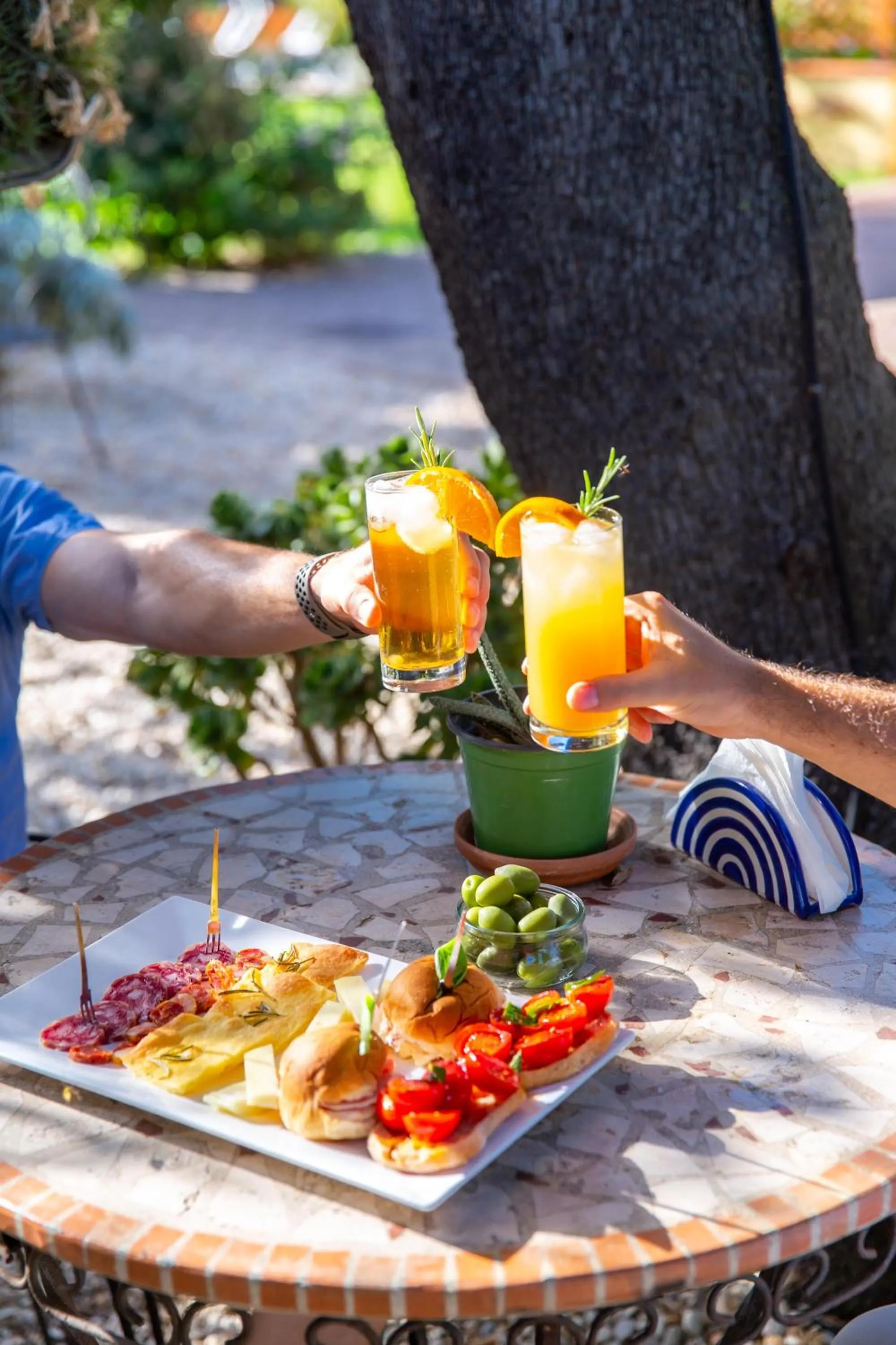 Food and drinks in I Lecci Guesthouse