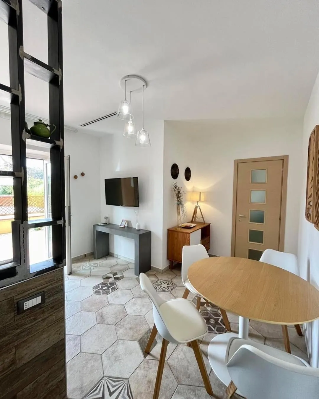 TV and multimedia in I Lecci Guesthouse