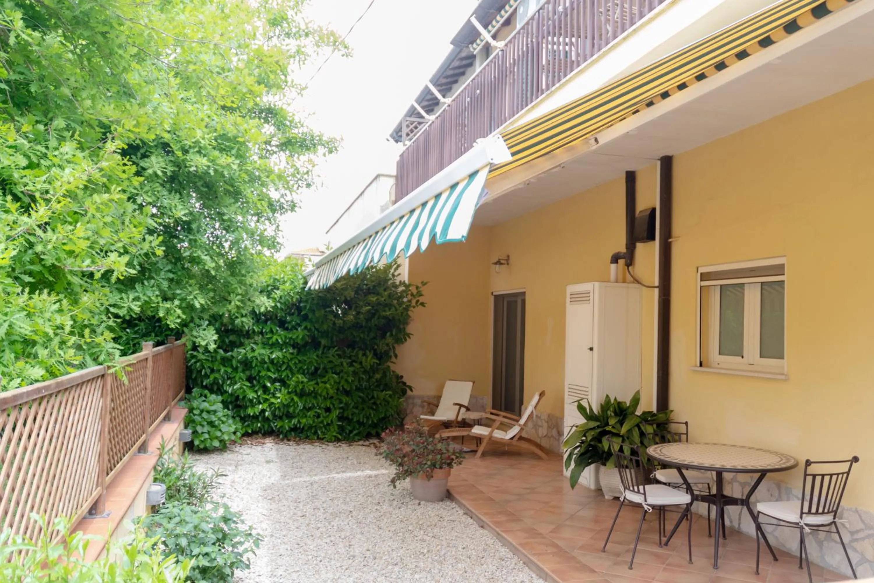 Garden in I Lecci Guesthouse