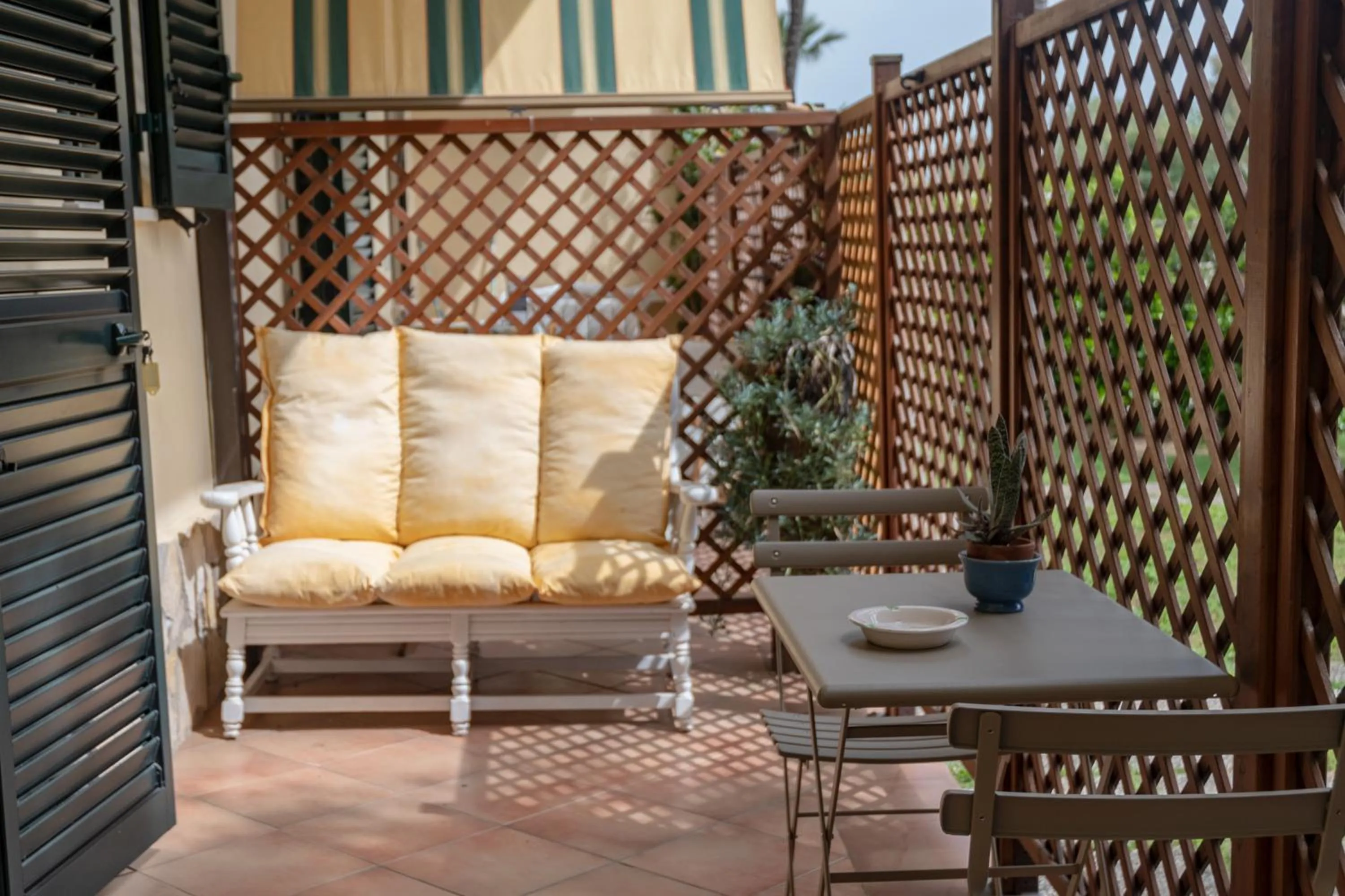 Patio in I Lecci Guesthouse