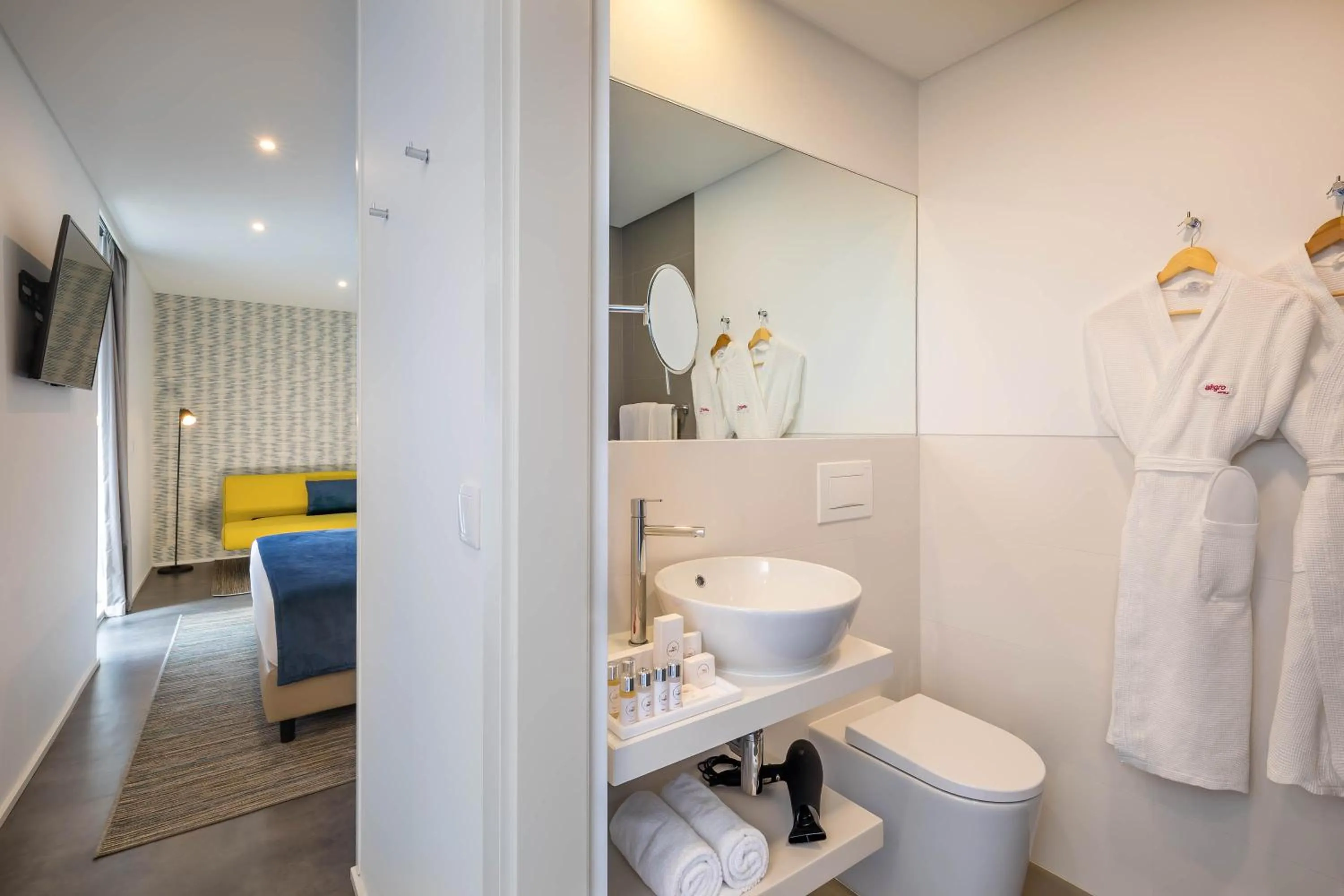 Shower, Bed in Allegro Madeira - Adults Only