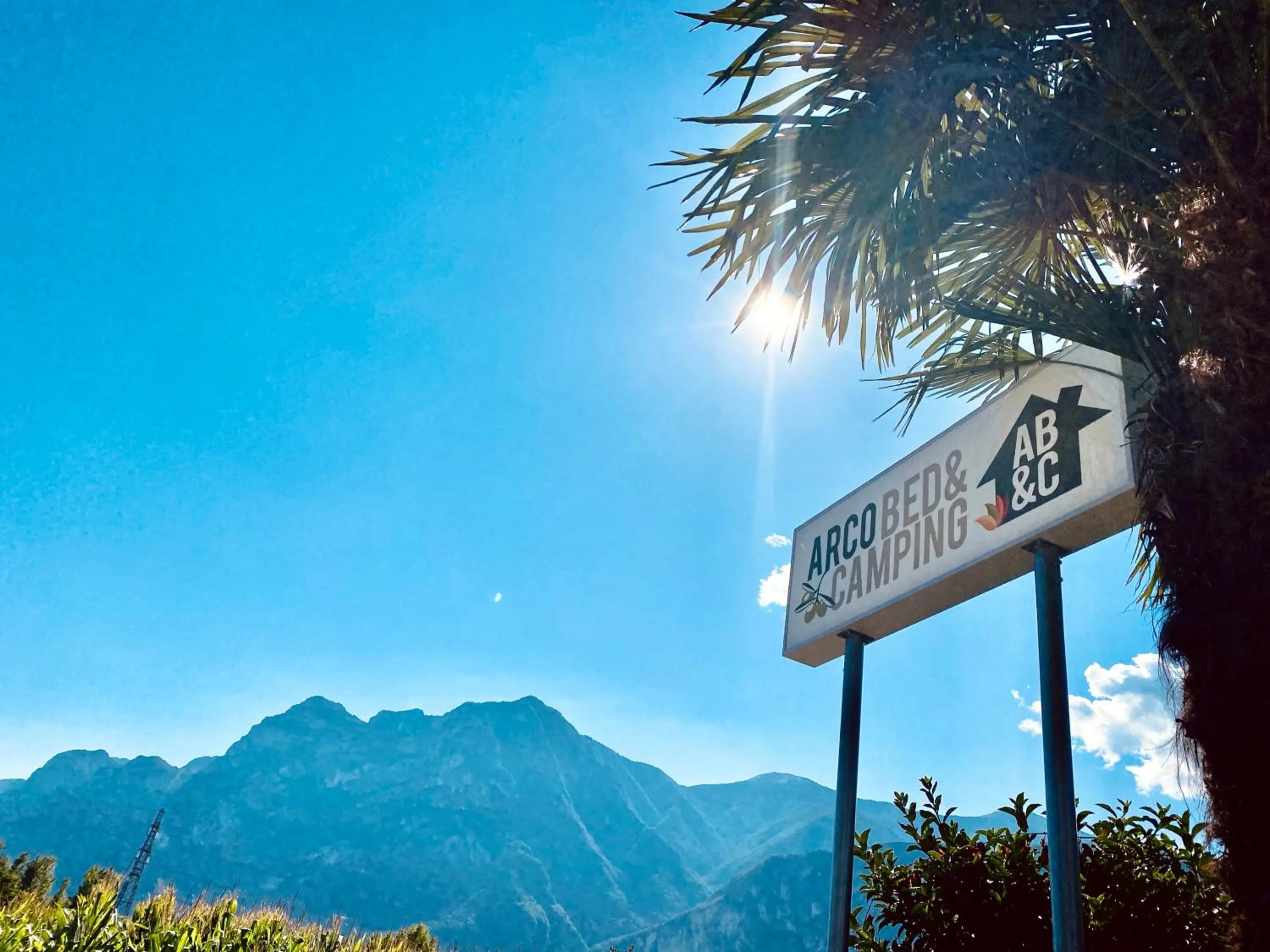 Logo/Certificate/Sign in AB&C Arco Bed And Camping