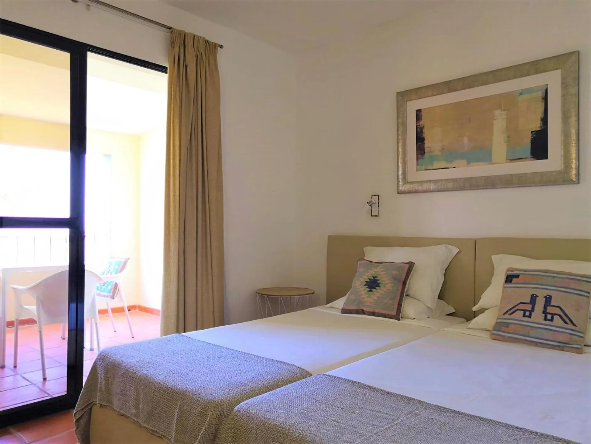 Bedroom, Bed in Apartamentos Quinta Mae dos Homens