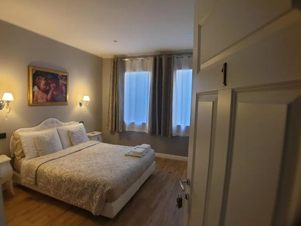 On site, Bed in B&B Fine Venice
