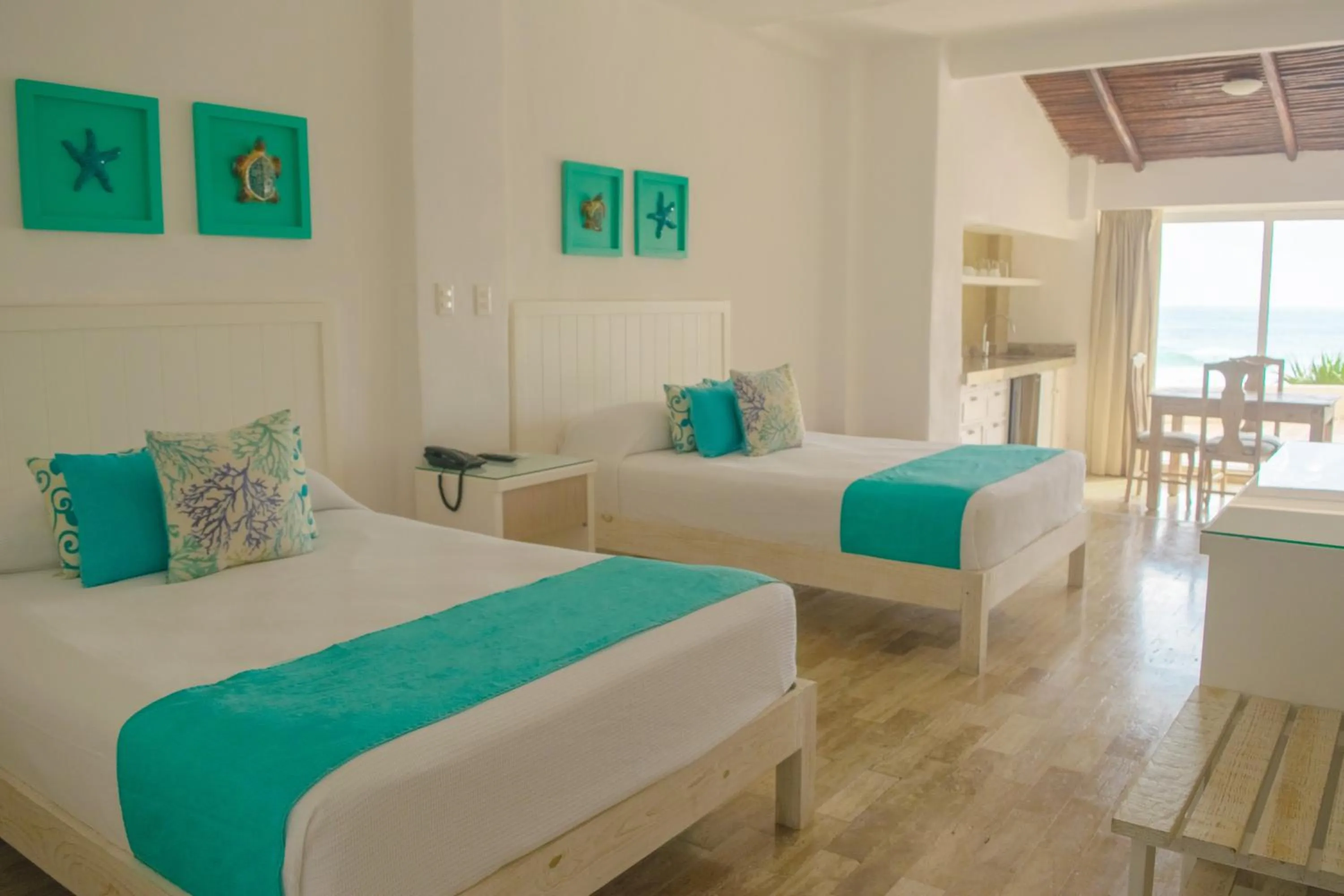 Bed in BSEA Cancun Plaza Hotel