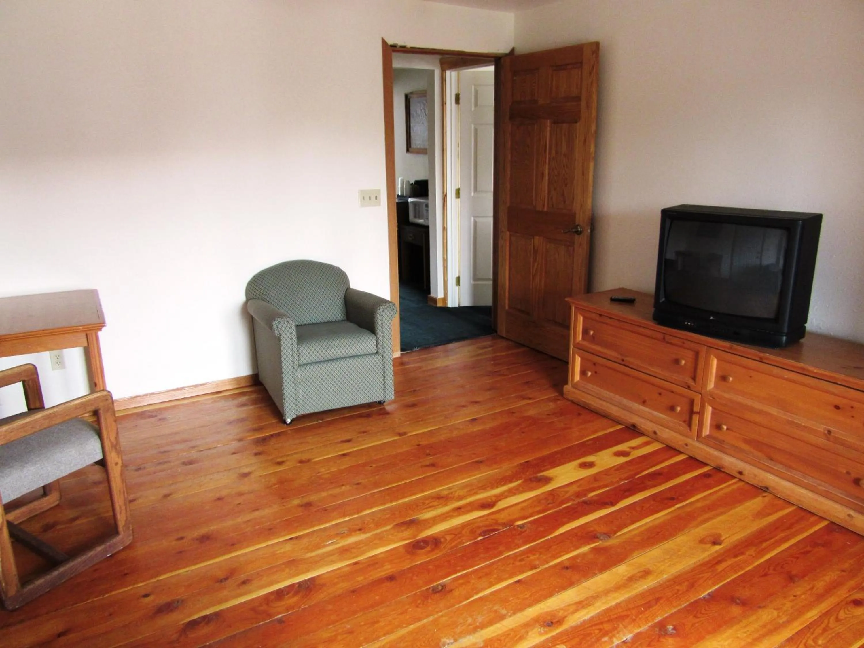 Seating area in Yellowstone Country Inn
