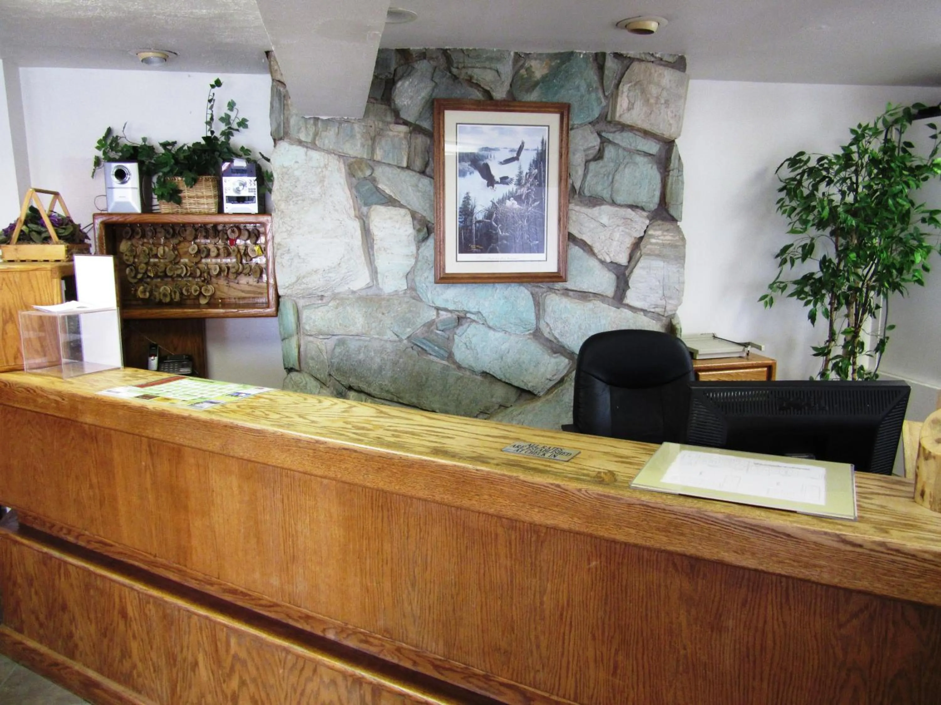 Lobby or reception in Yellowstone Country Inn