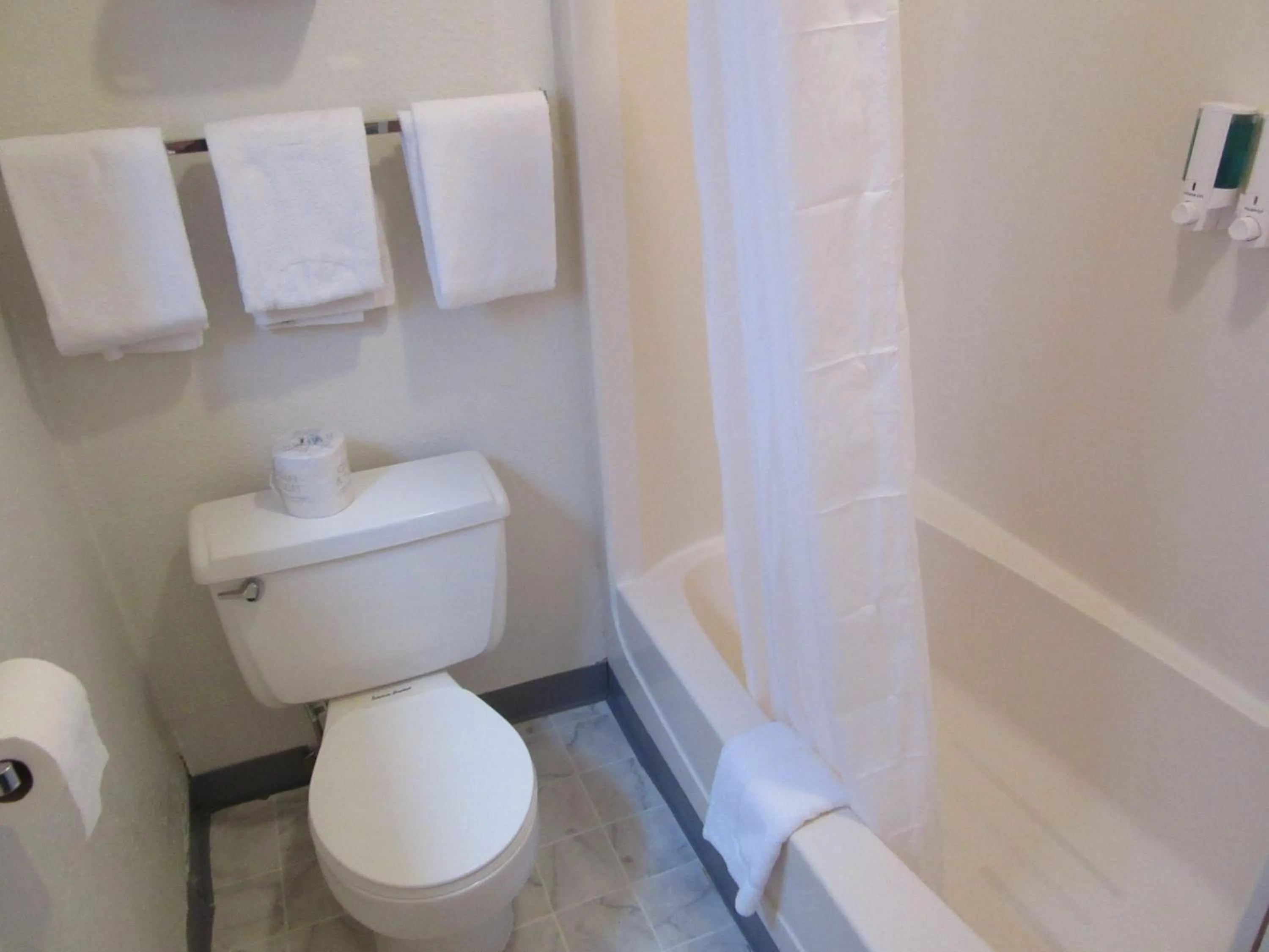 Bathroom in Travelers Lodge