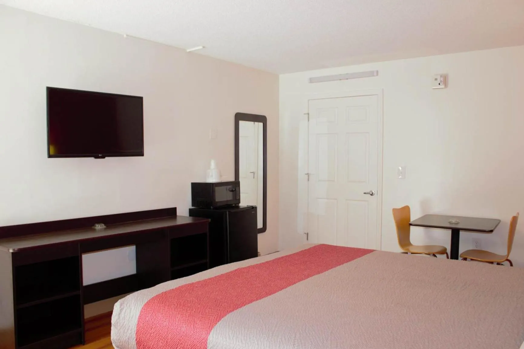 Bed in Motel 6-Cleveland, TN