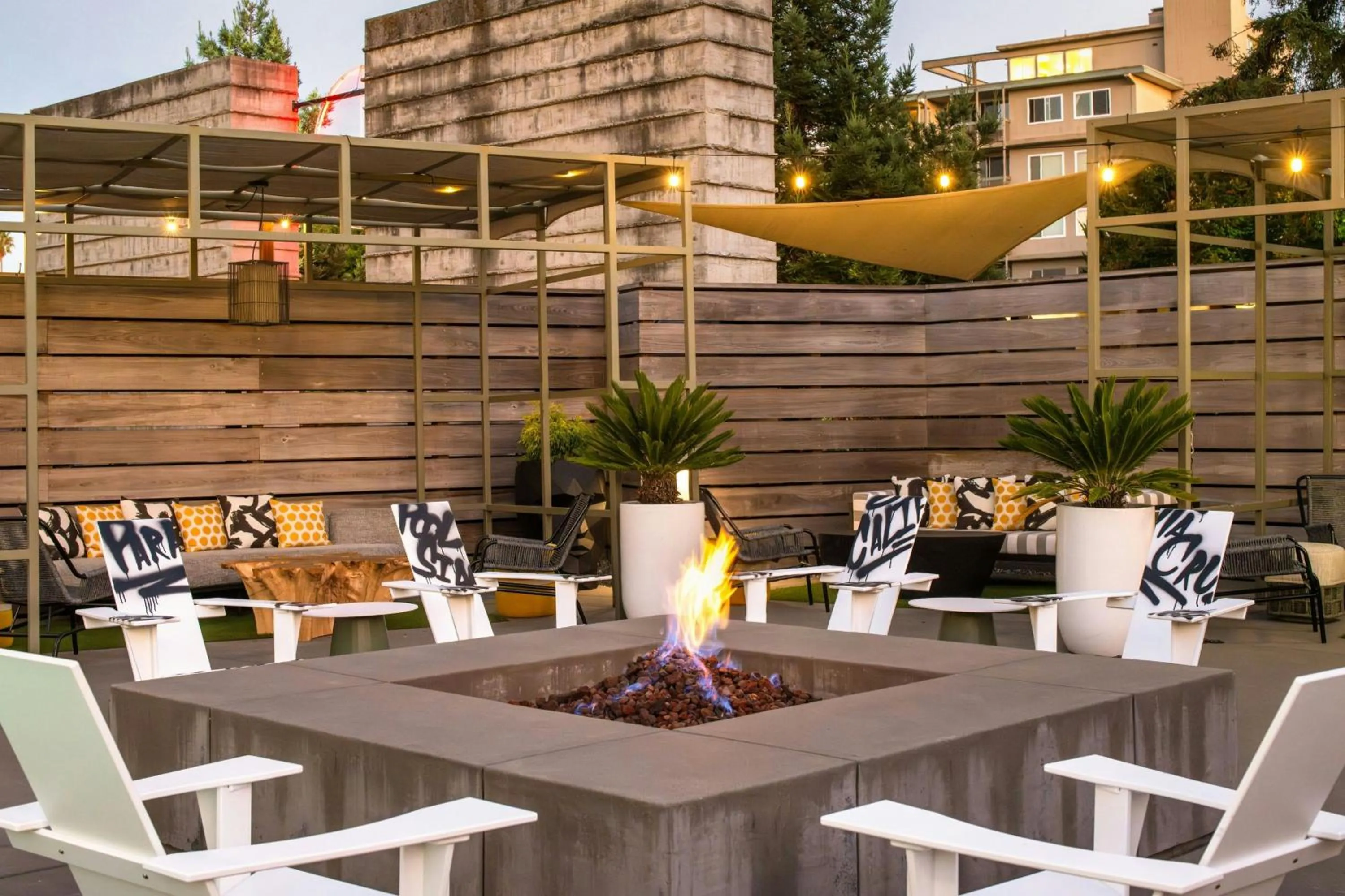 Other in Hotel Paradox, Autograph Collection