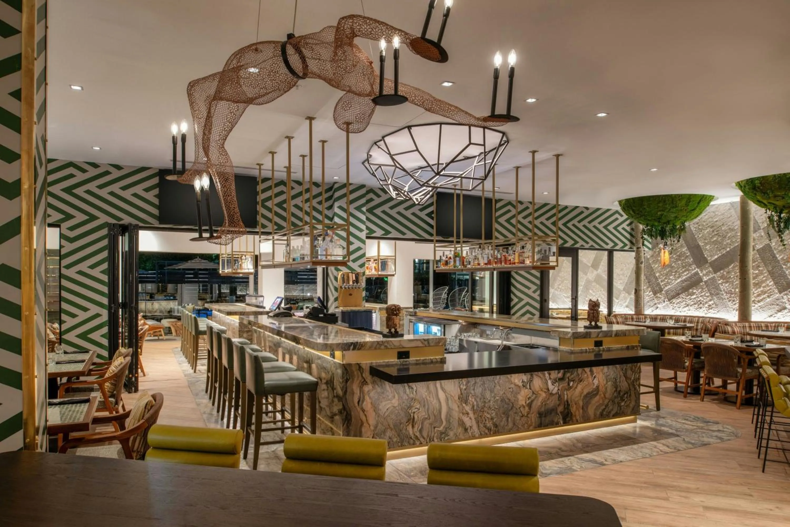 Lounge or bar in Hotel Paradox, Autograph Collection