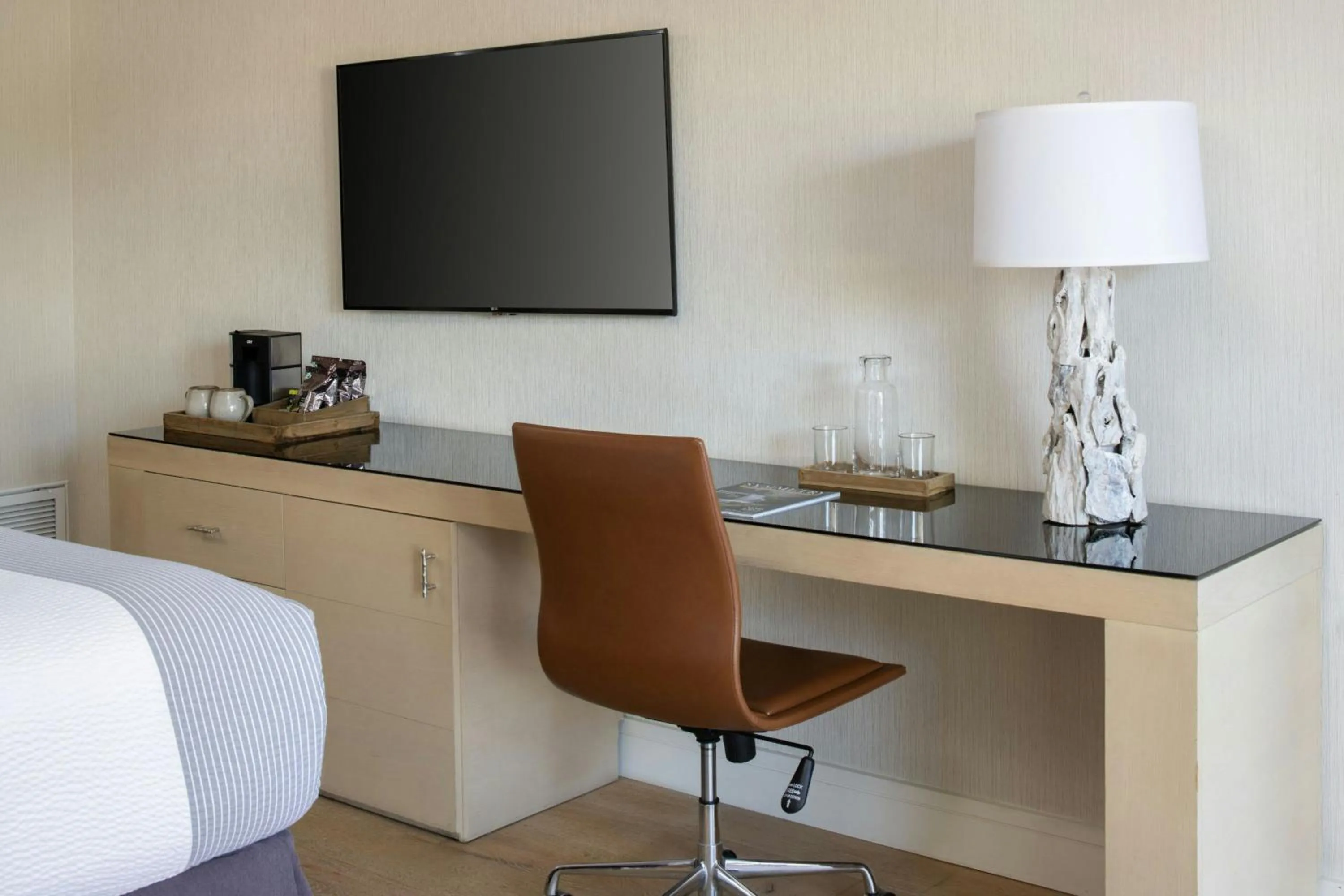 Photo of the whole room in Hotel Paradox, Autograph Collection