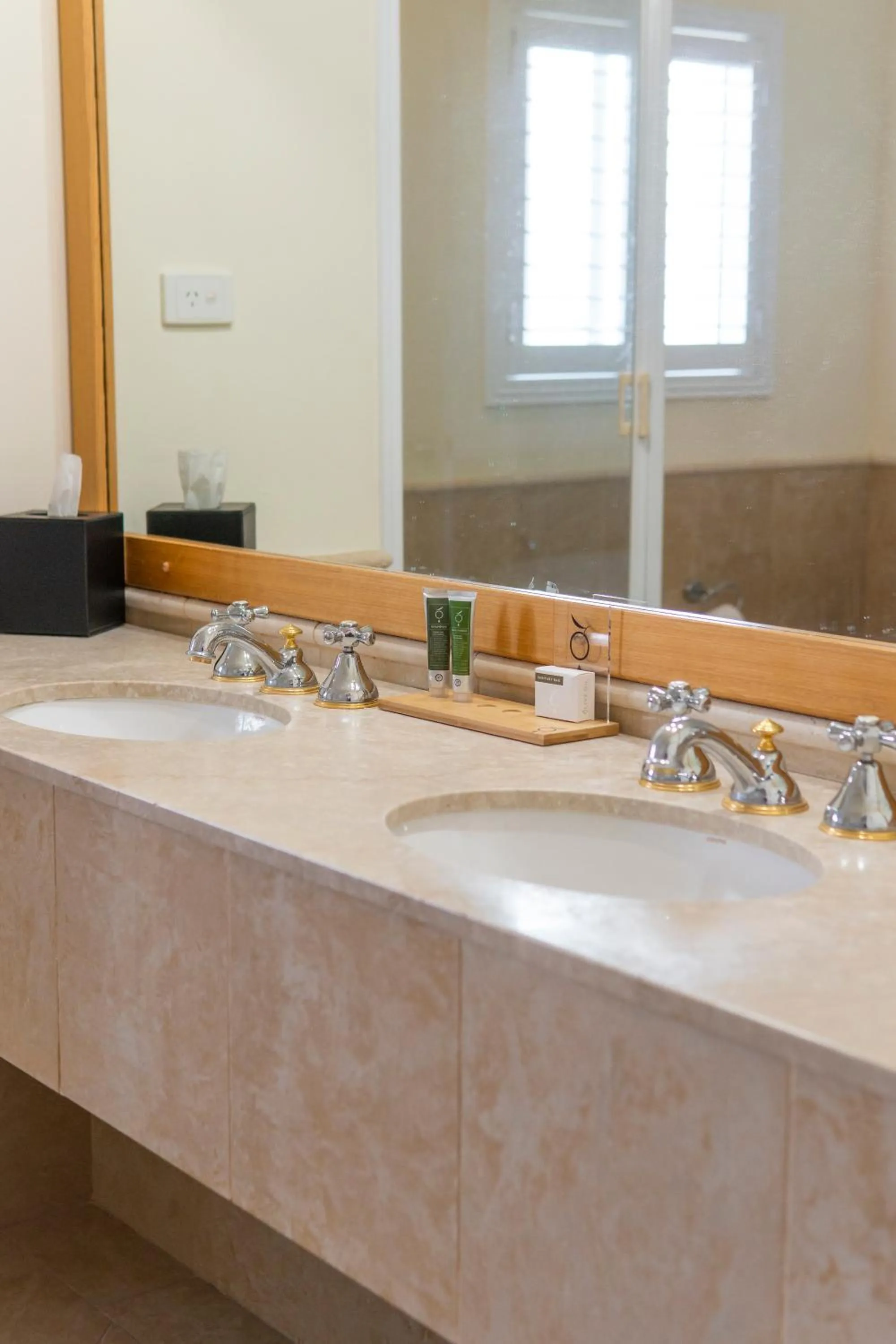 Bathroom in The Quarters, an Ascend Collection Hotel