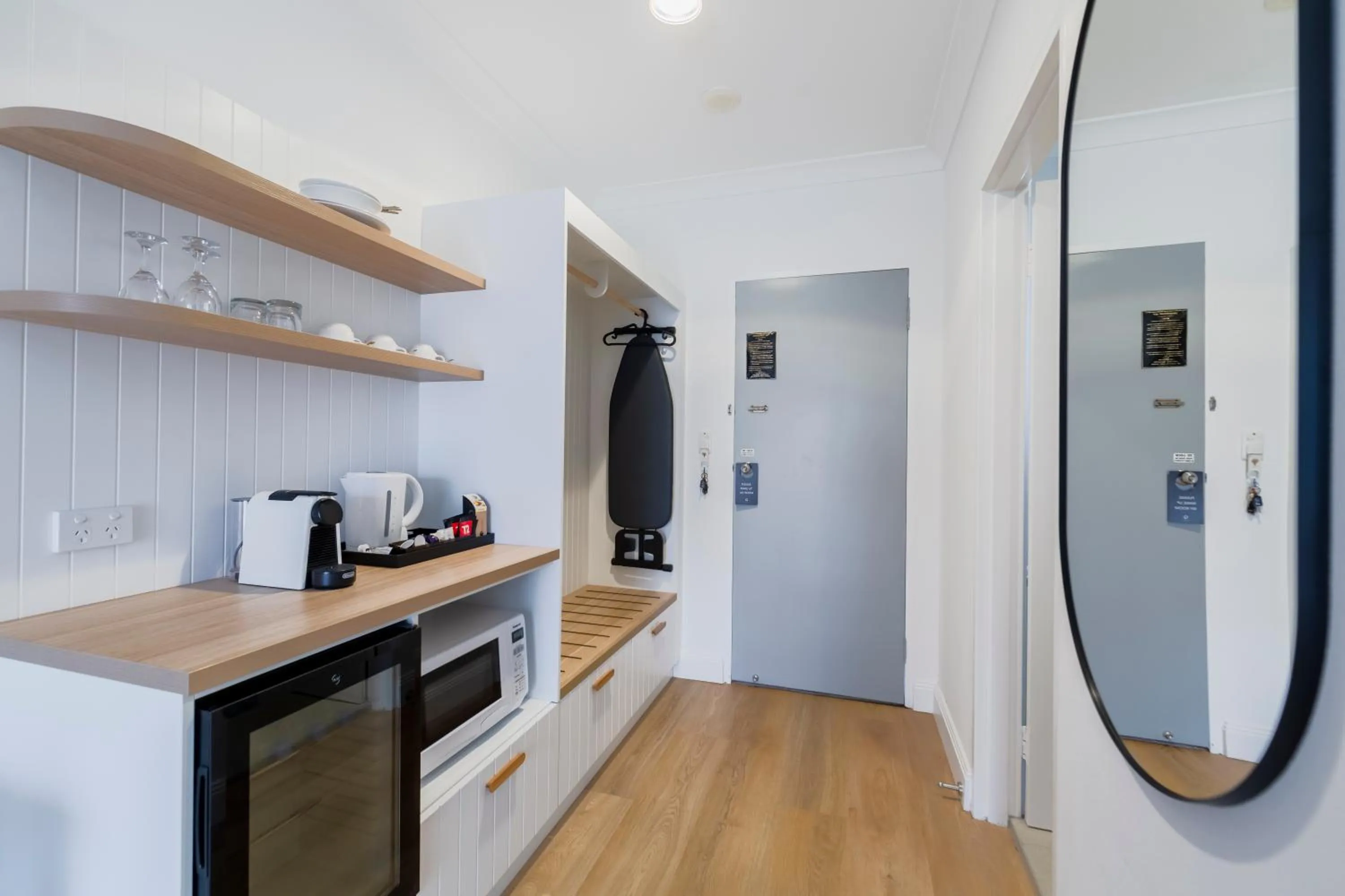 Coffee/tea facilities in The Quarters, an Ascend Collection Hotel