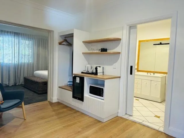 Kitchen or kitchenette in The Quarters, an Ascend Collection Hotel