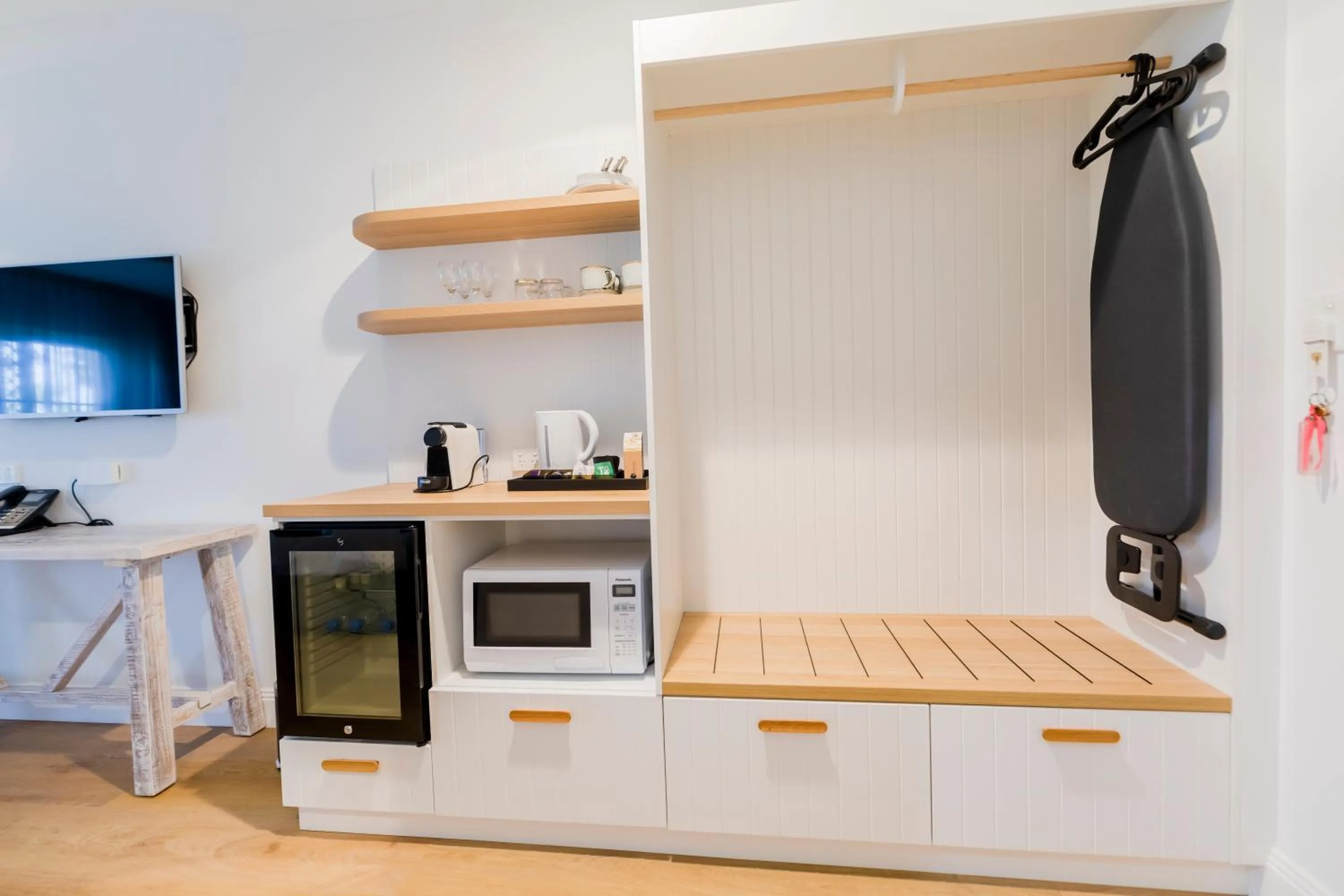 Kitchen or kitchenette in The Quarters, an Ascend Collection Hotel