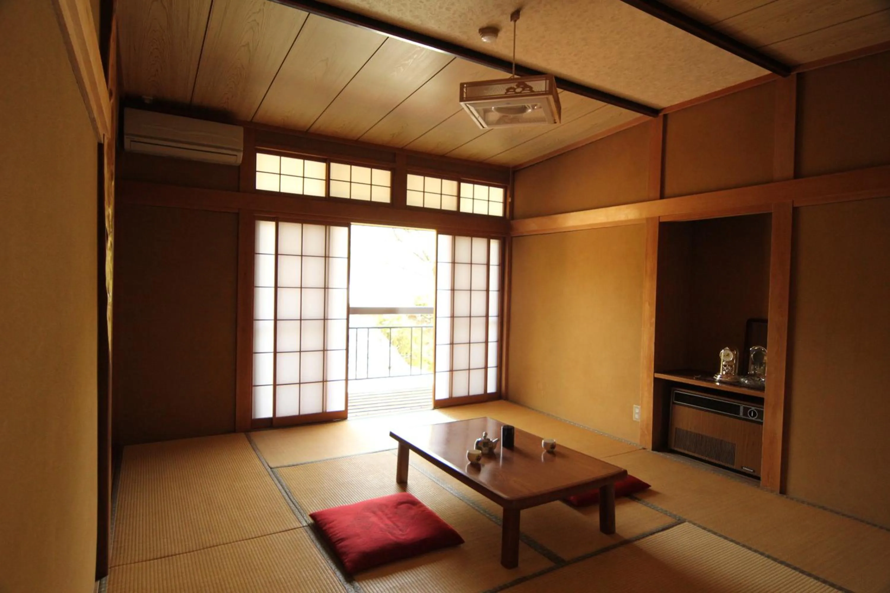 Photo of the whole room in Minshuku Miyama