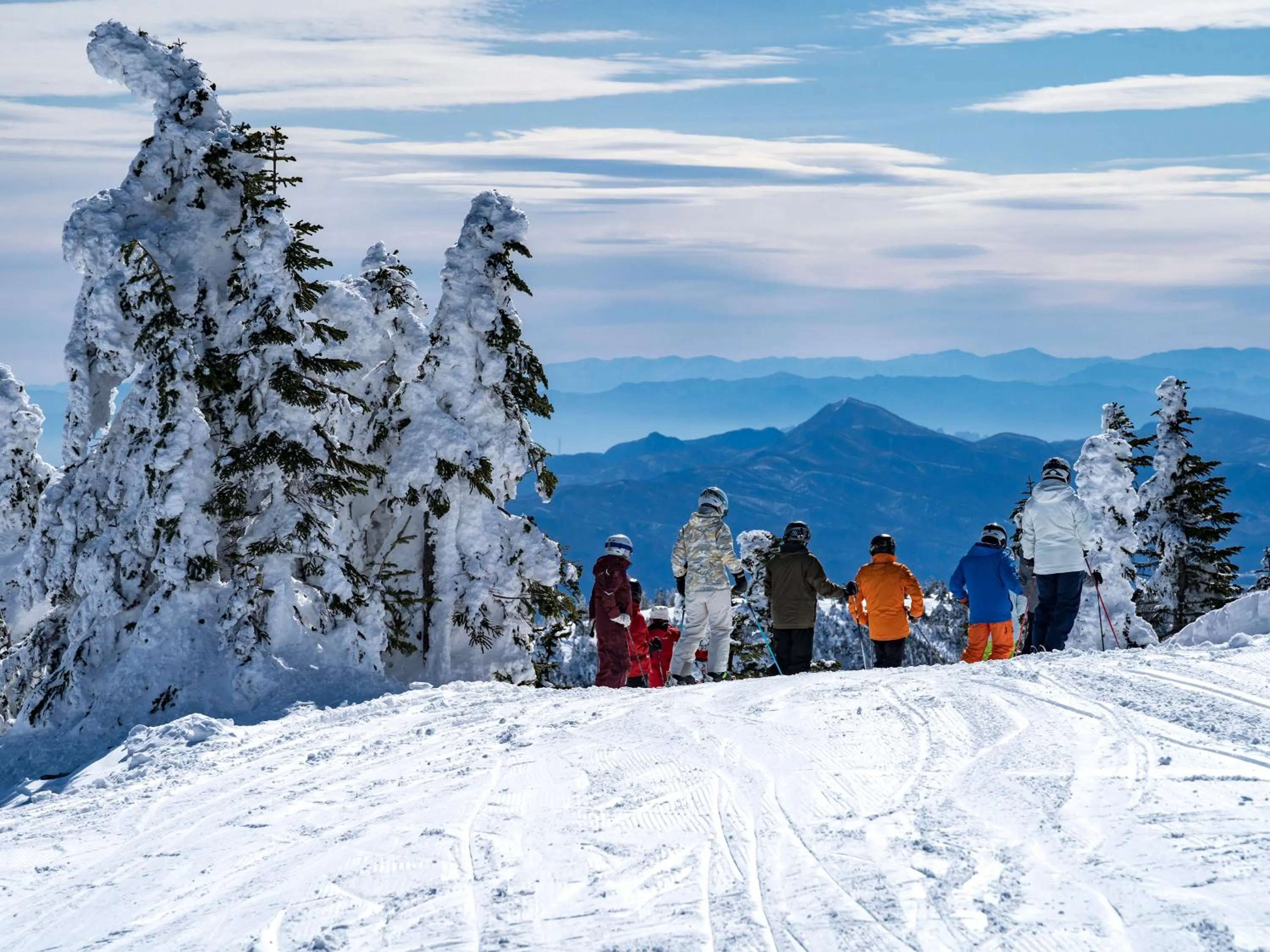 Skiing in Minshuku Miyama