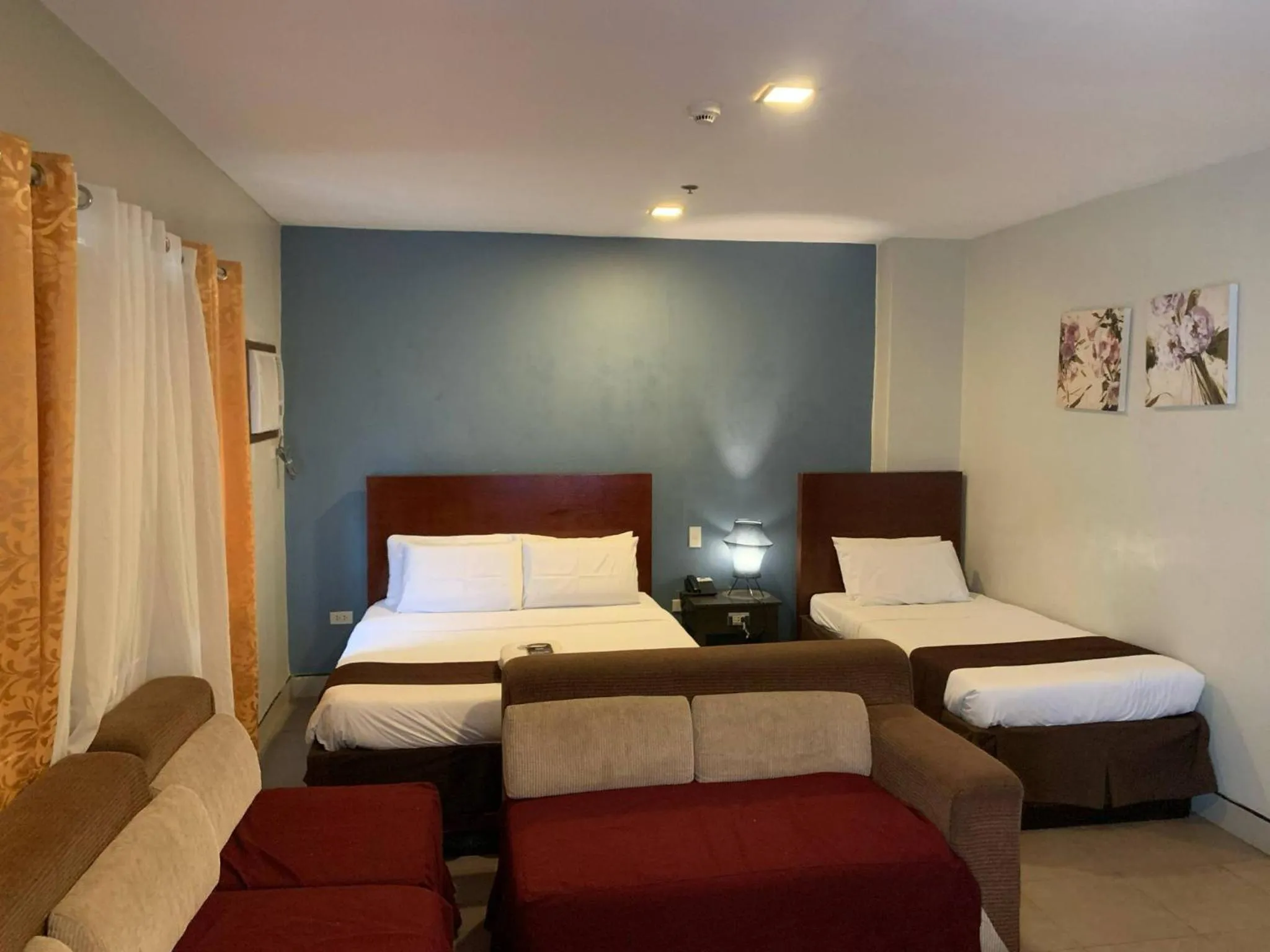 Bed in Grande Vista Hotel