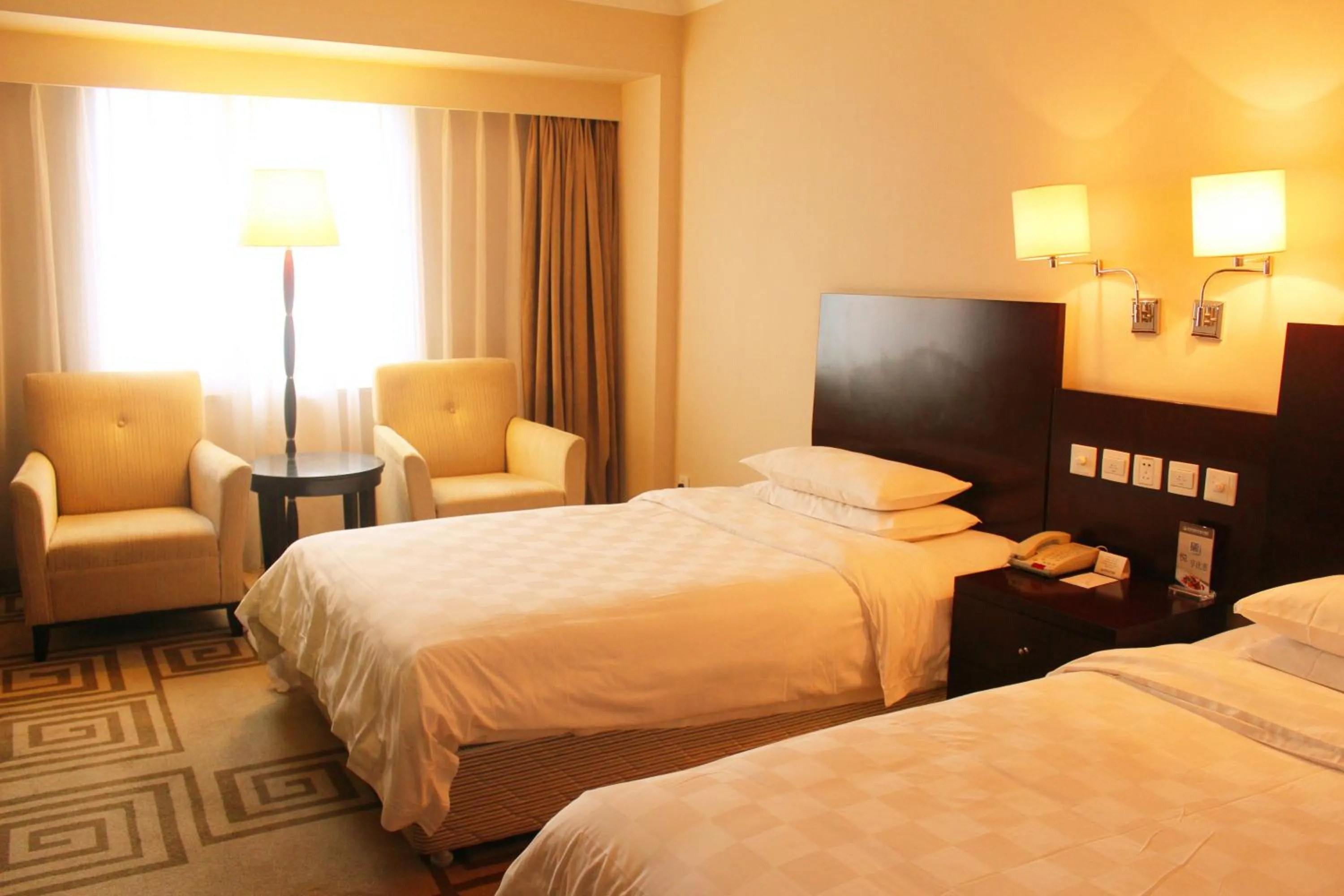 Bedroom in Beijing Continental Grand Hotel