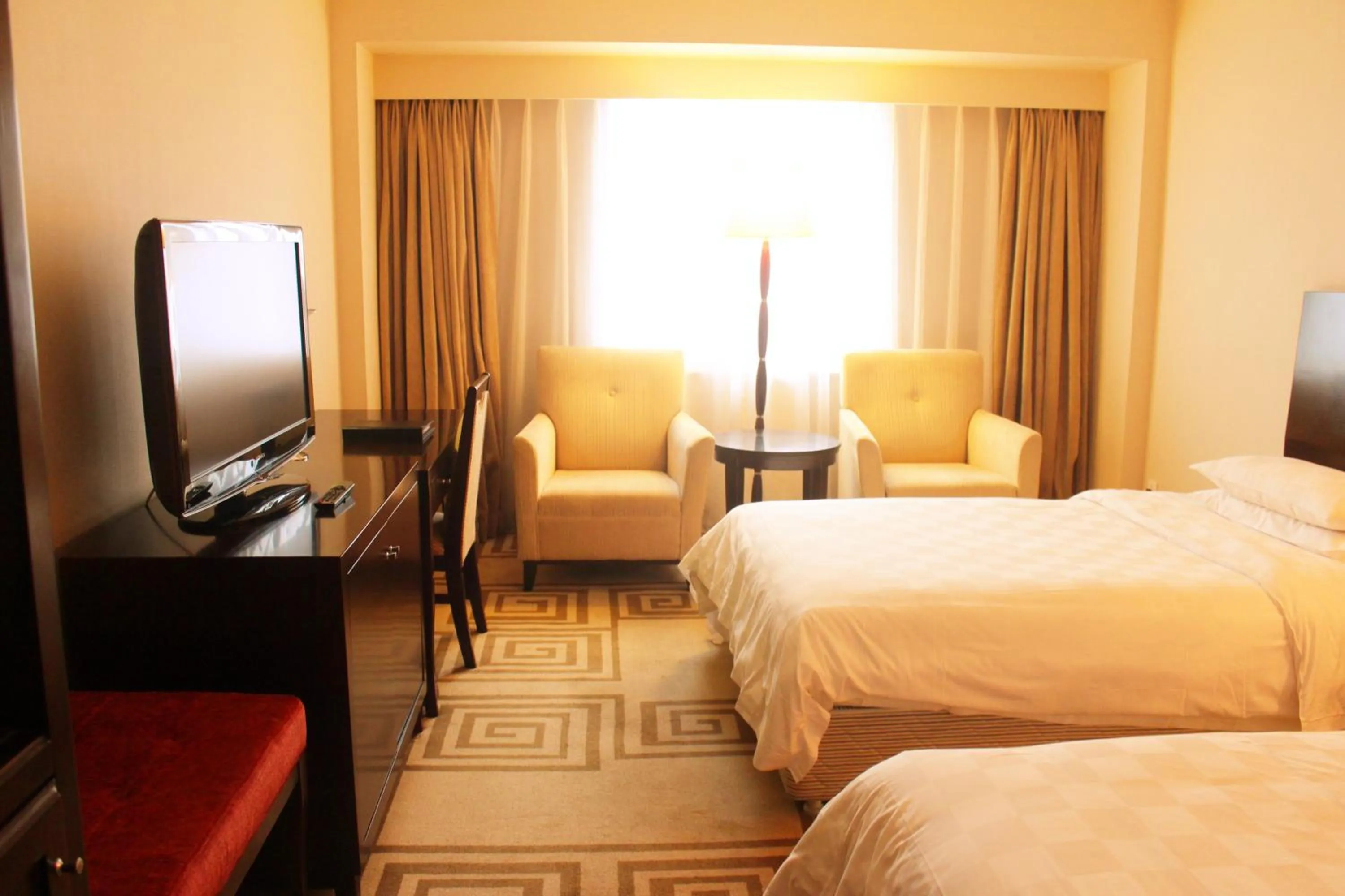 Bedroom in Beijing Continental Grand Hotel