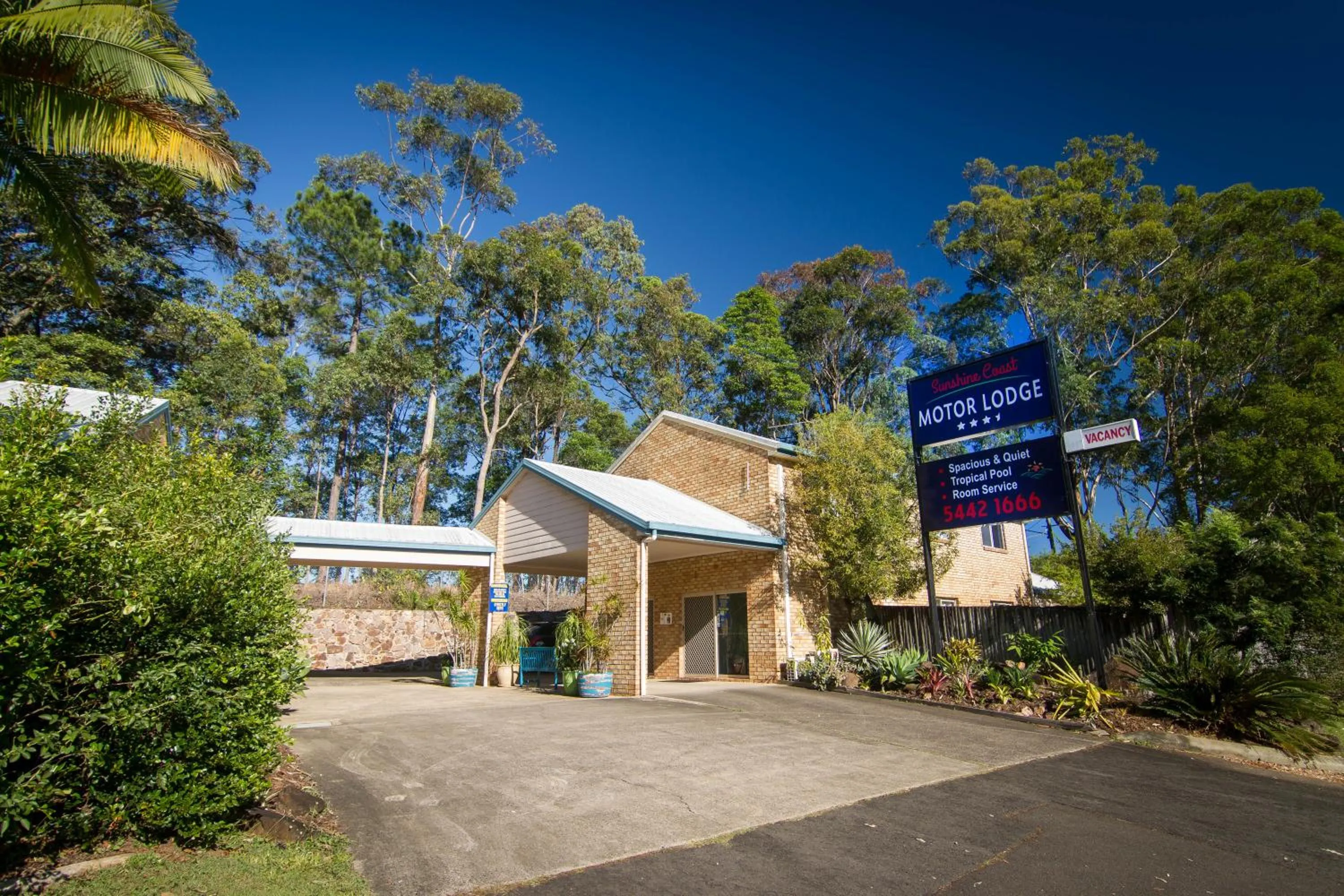Property building in Sunshine Coast Motor Lodge