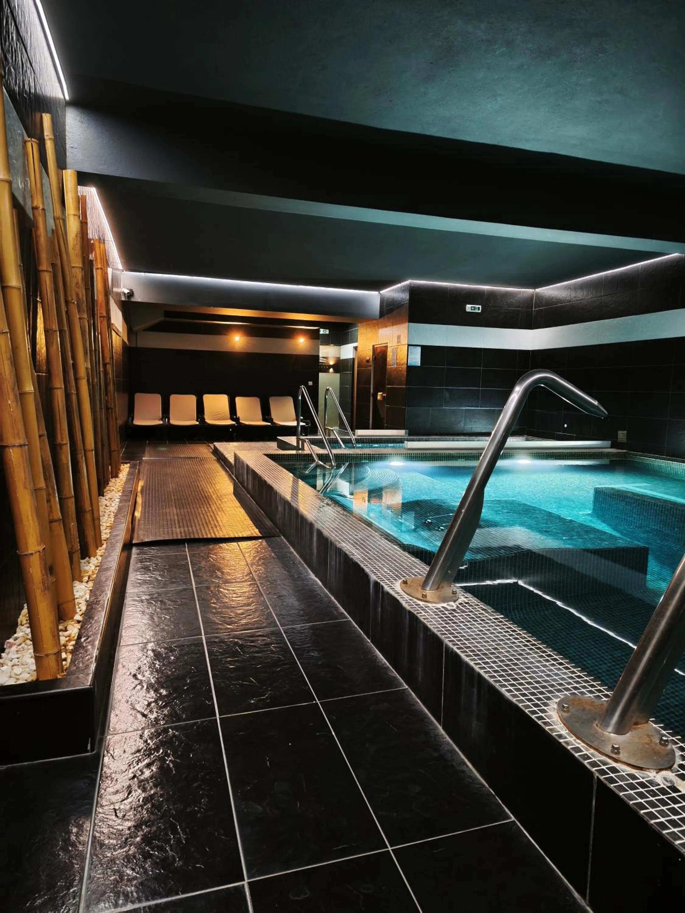 Steam room in Douro Marina Hotel & SPA