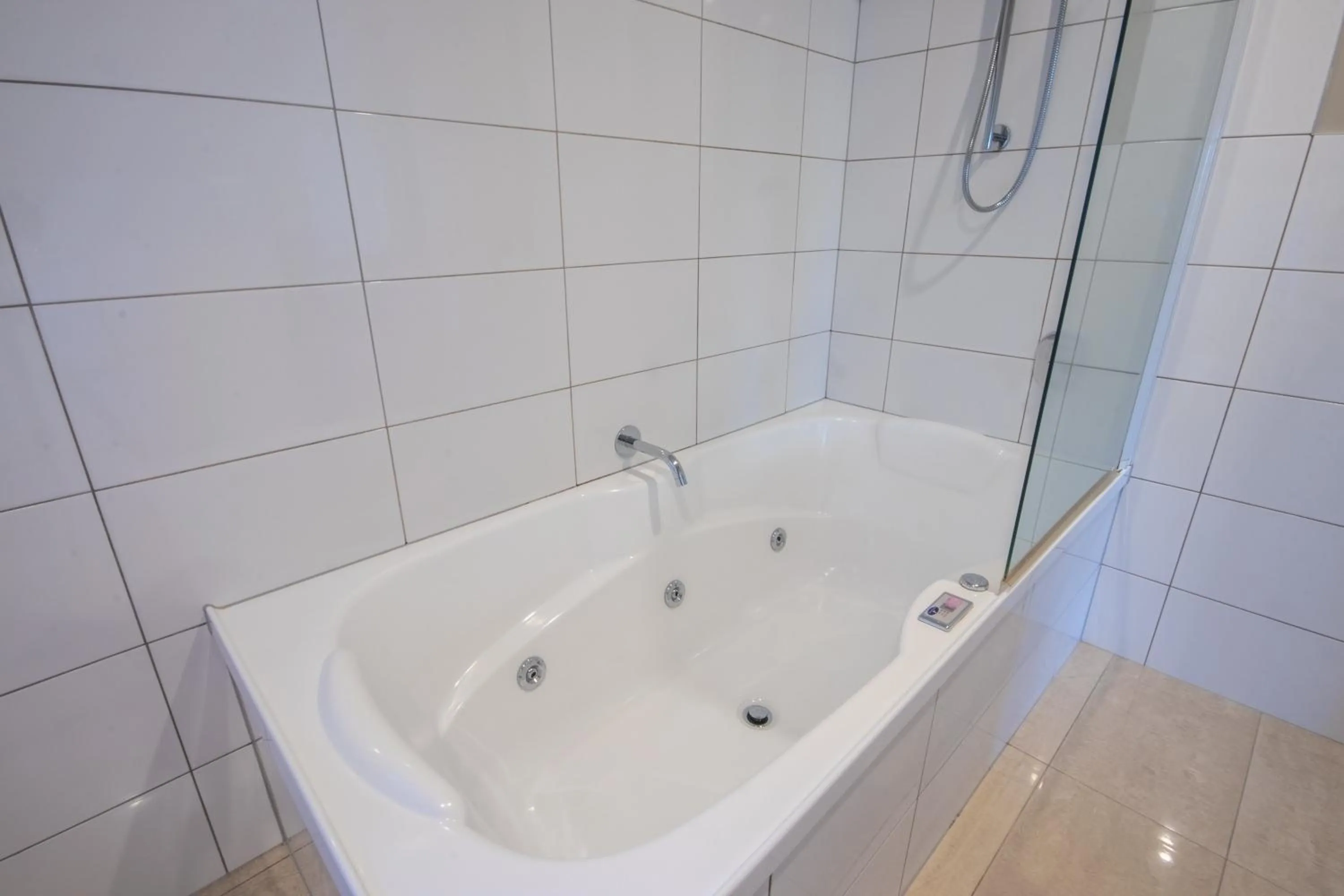 Bathroom in Amity Motel