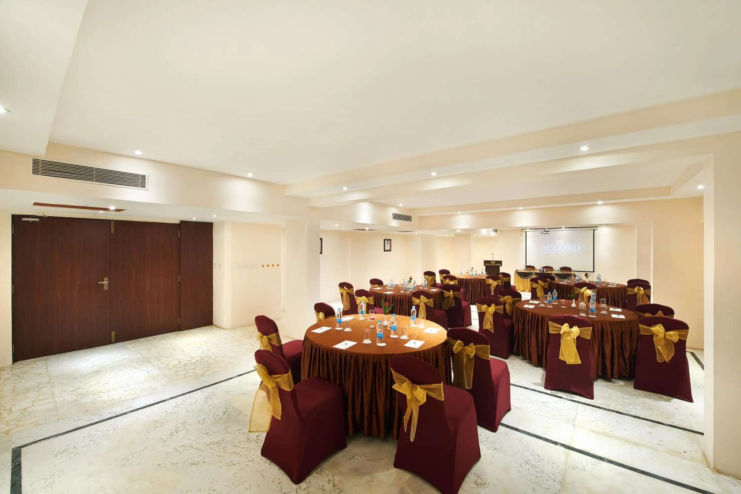 Banquet/Function facilities in Accord Highland Hotel Ooty