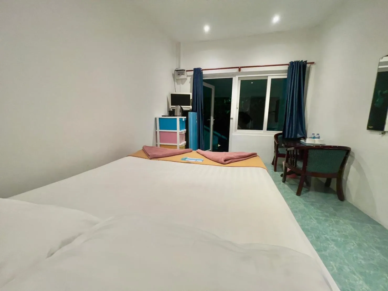 Bed in Naiharn On The Rock Resort Phuket