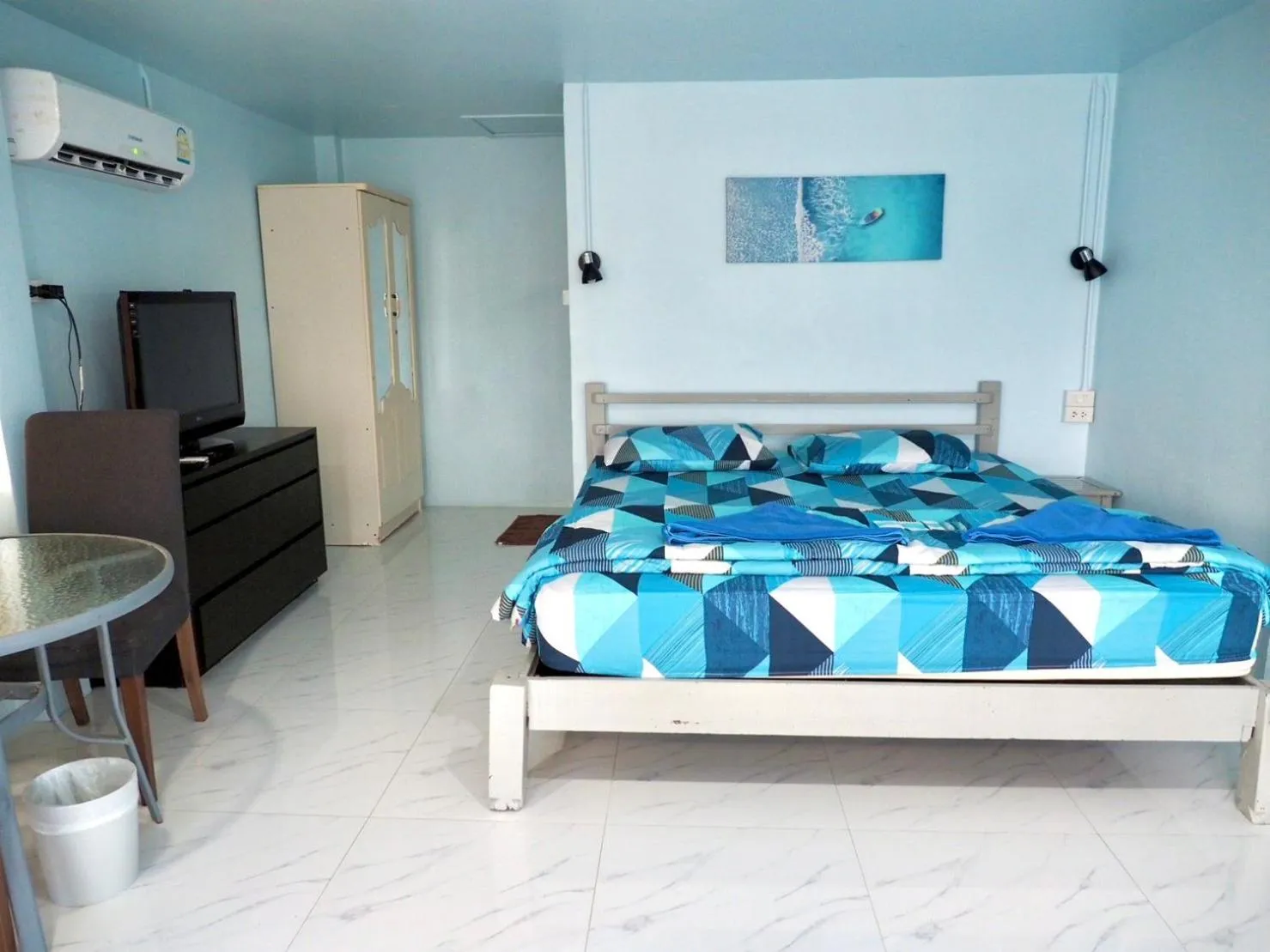 Bed in Naiharn On The Rock Resort Phuket