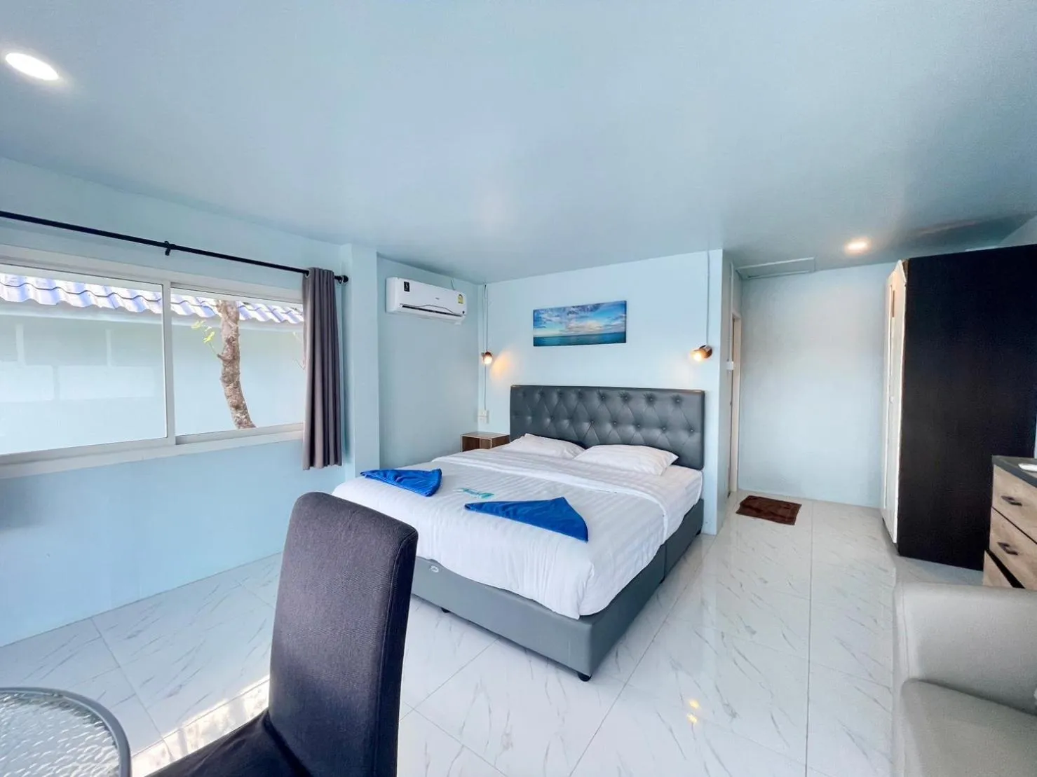 Toilet, Bed in Naiharn On The Rock Resort Phuket