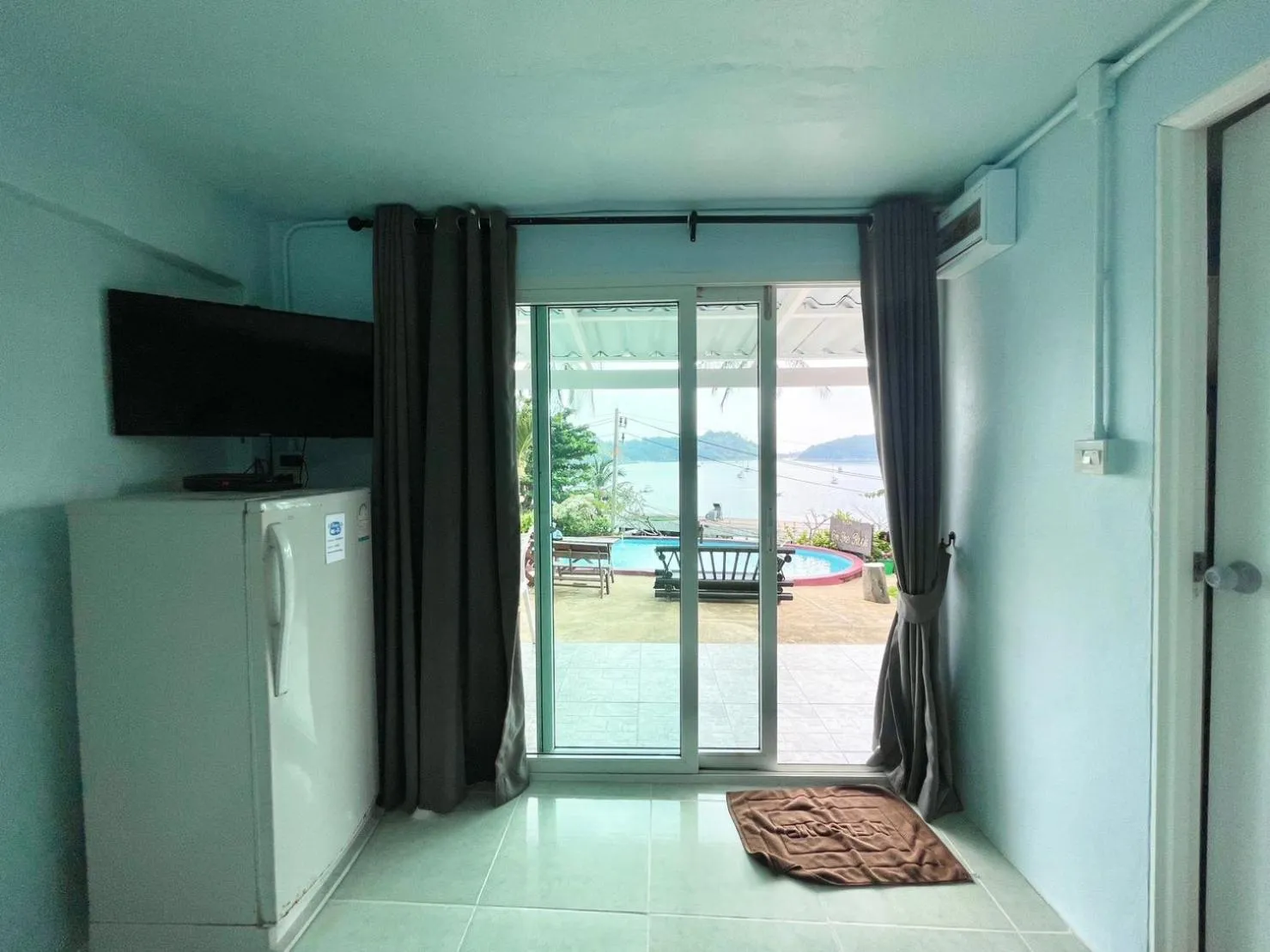 Naiharn On The Rock Resort Phuket