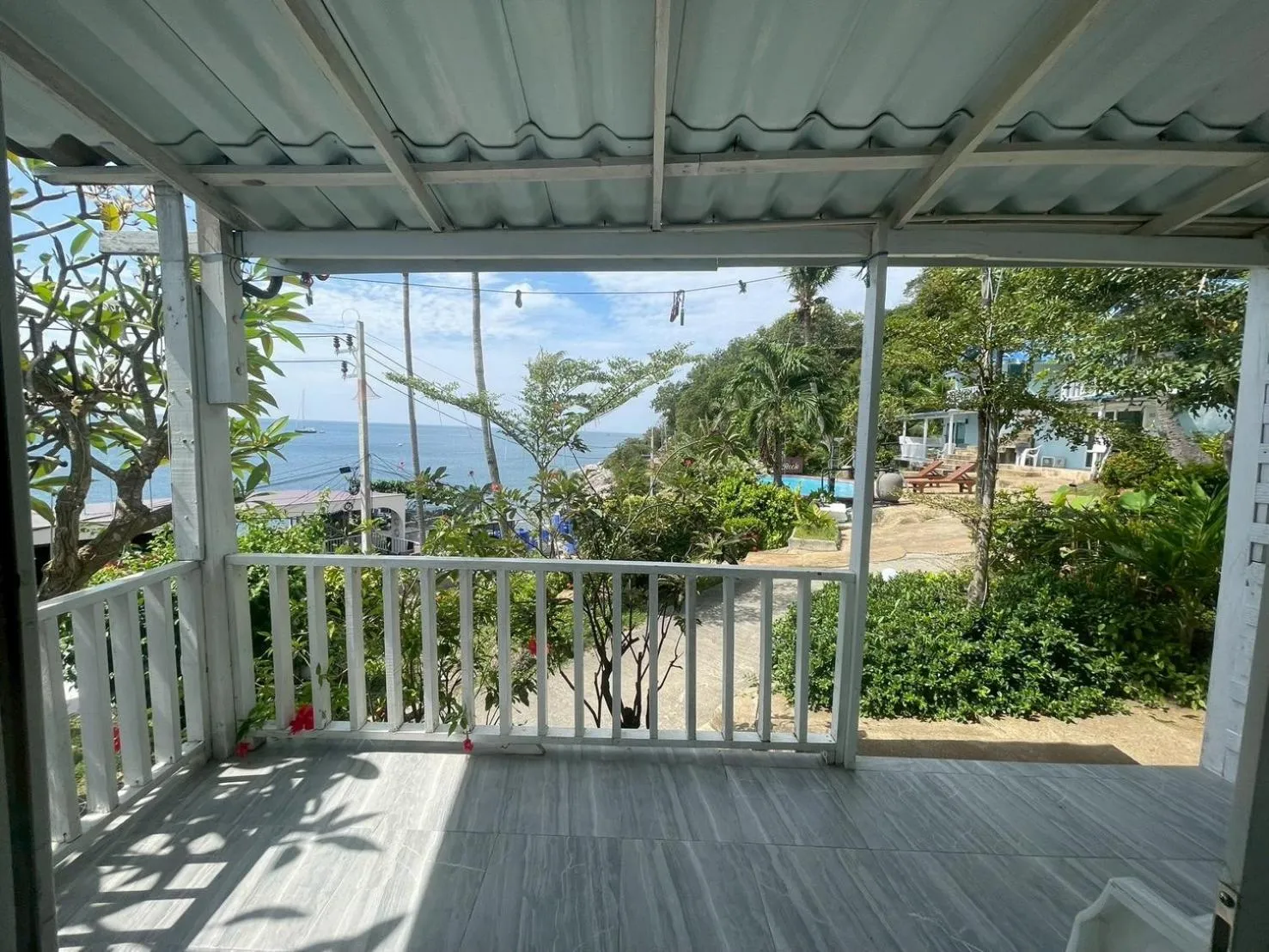 Naiharn On The Rock Resort Phuket