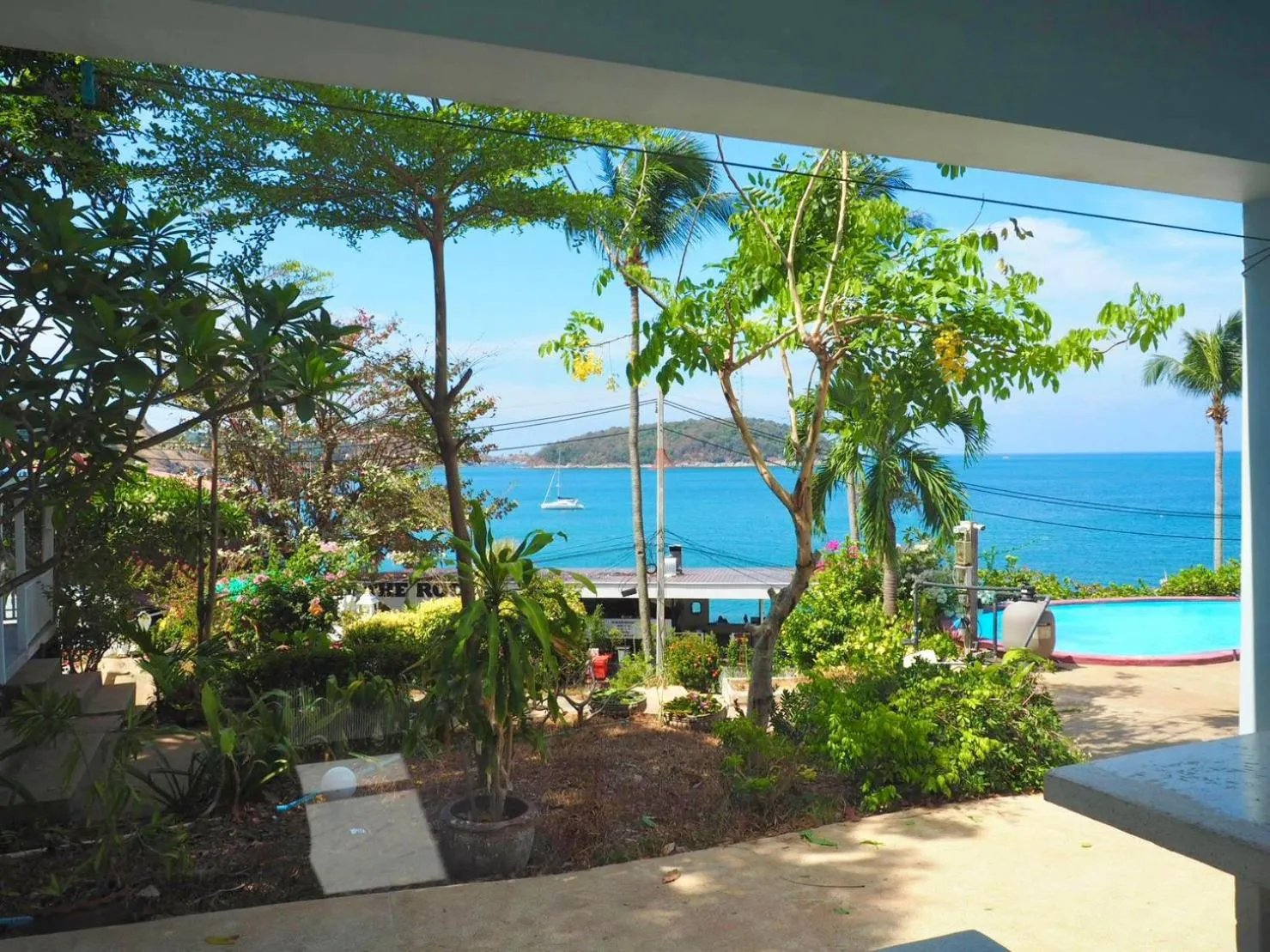 Naiharn On The Rock Resort Phuket