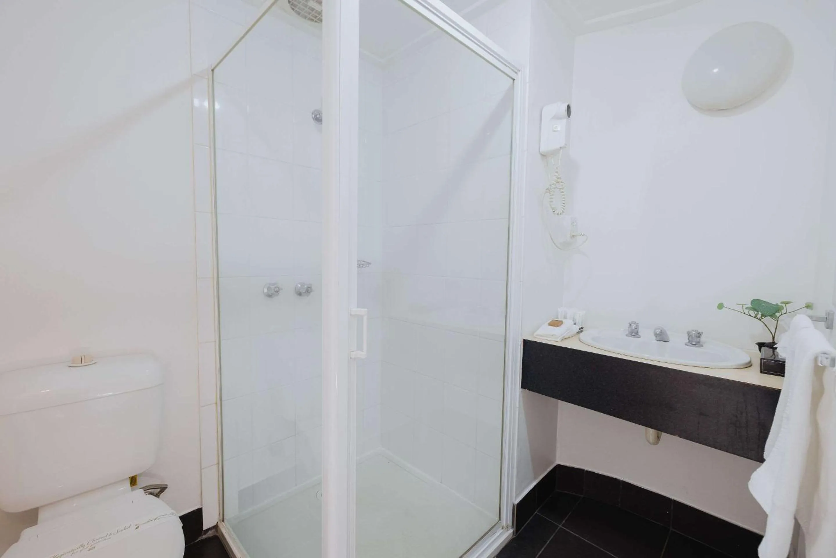 Bedroom in Comfort Inn Traralgon