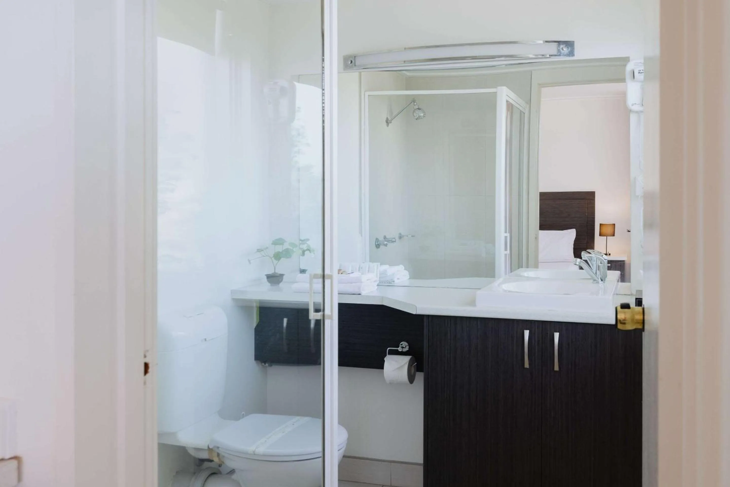 Bedroom in Comfort Inn Traralgon