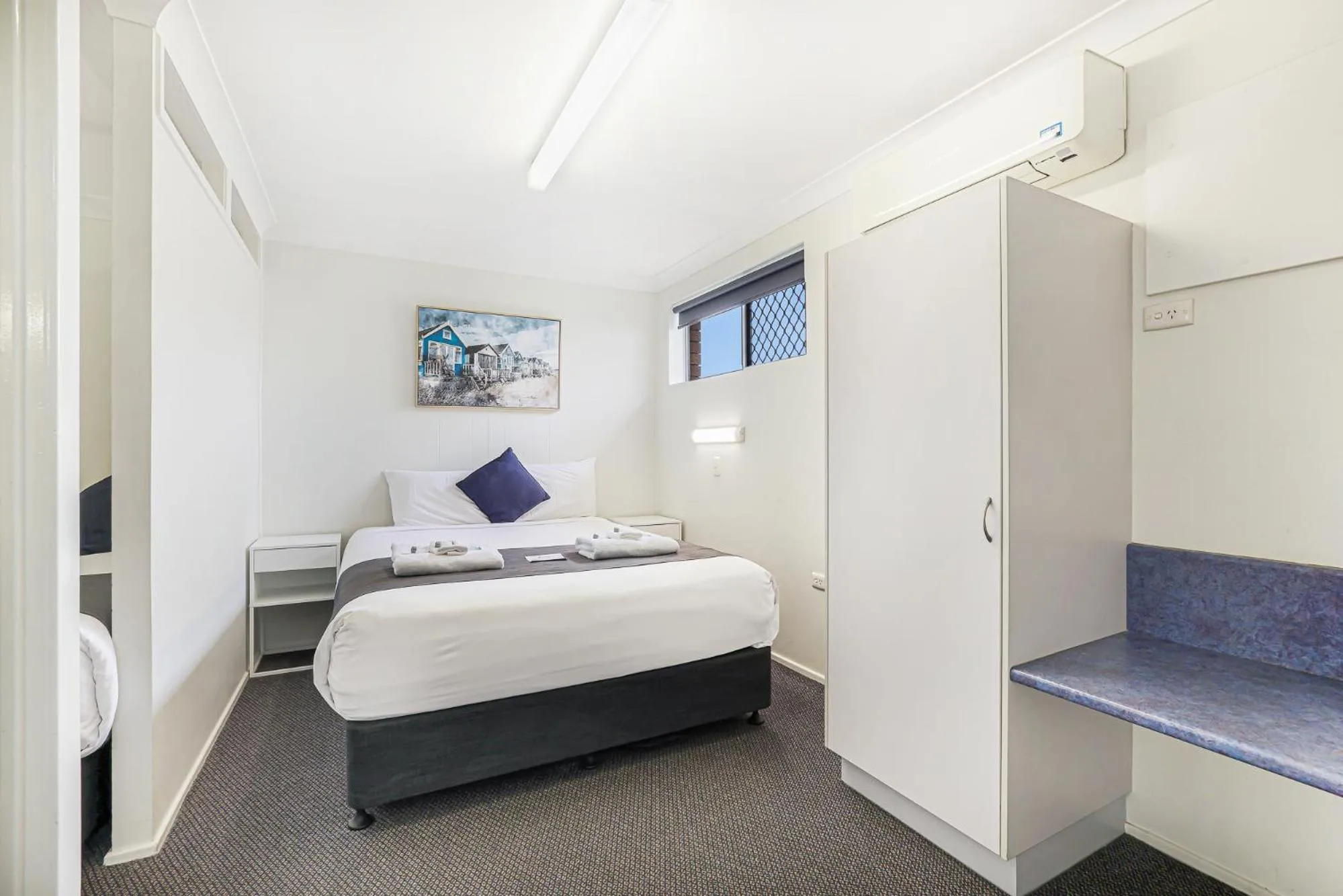 Bed in Acacia Motor Inn