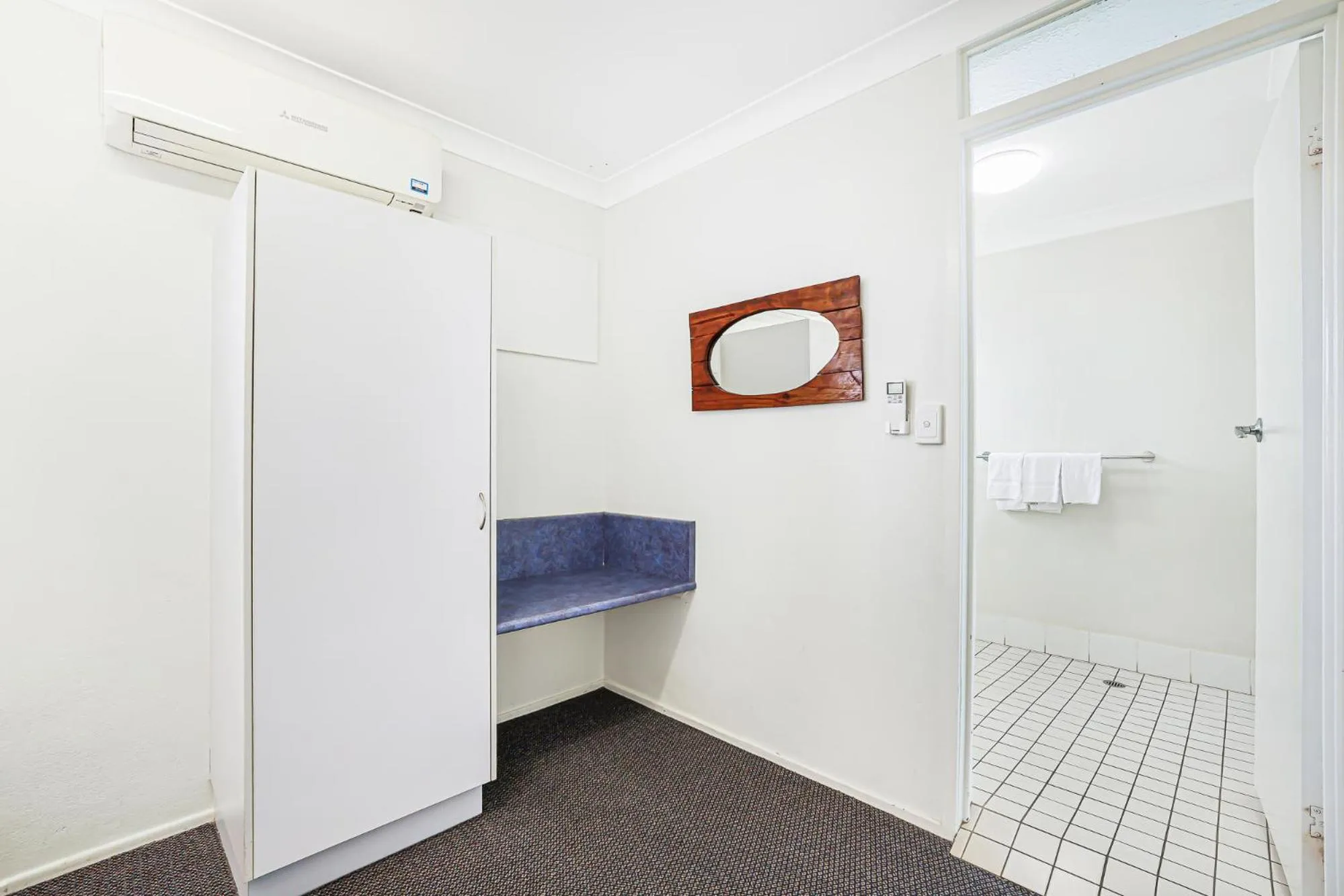 Bed in Acacia Motor Inn