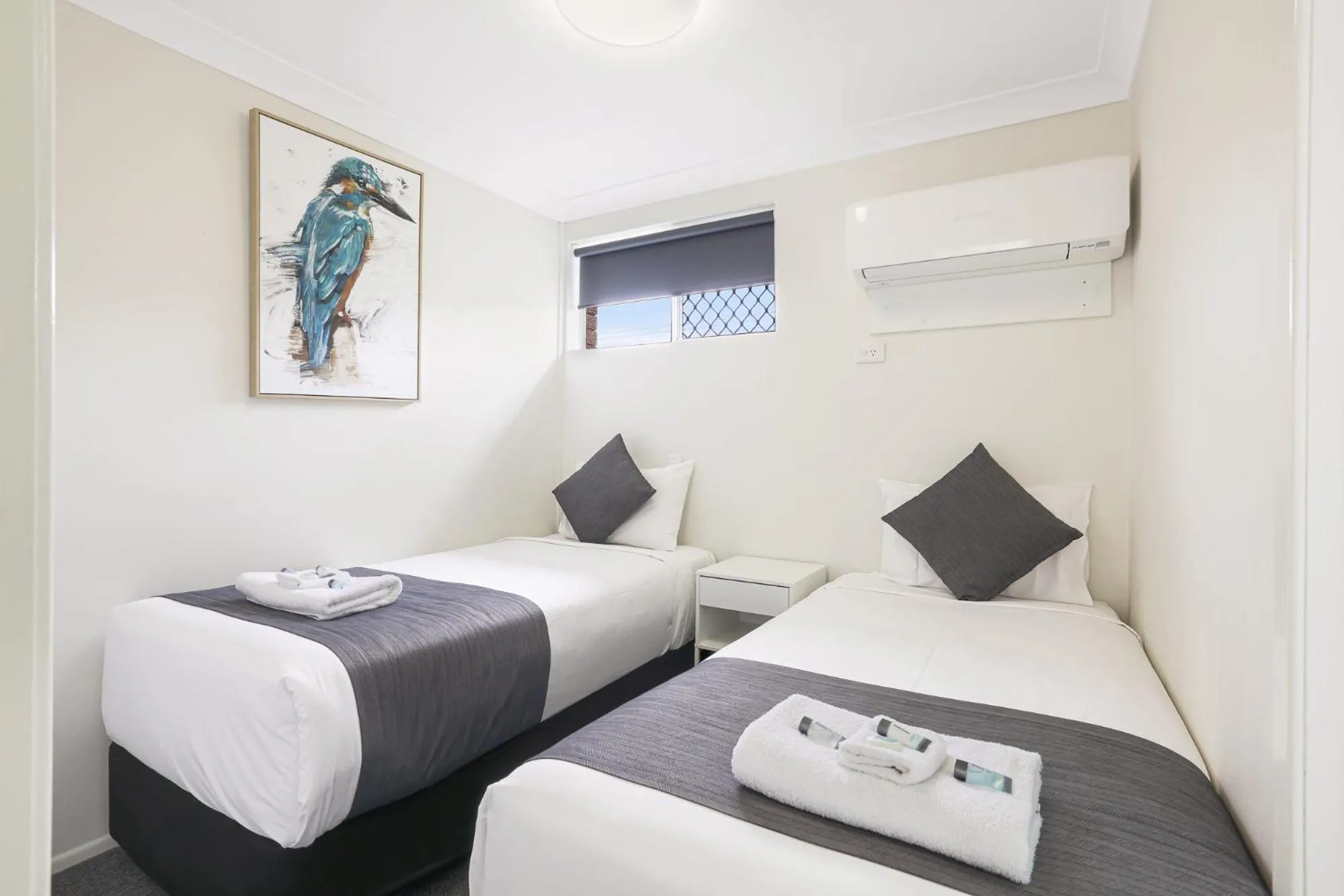 Bed in Acacia Motor Inn