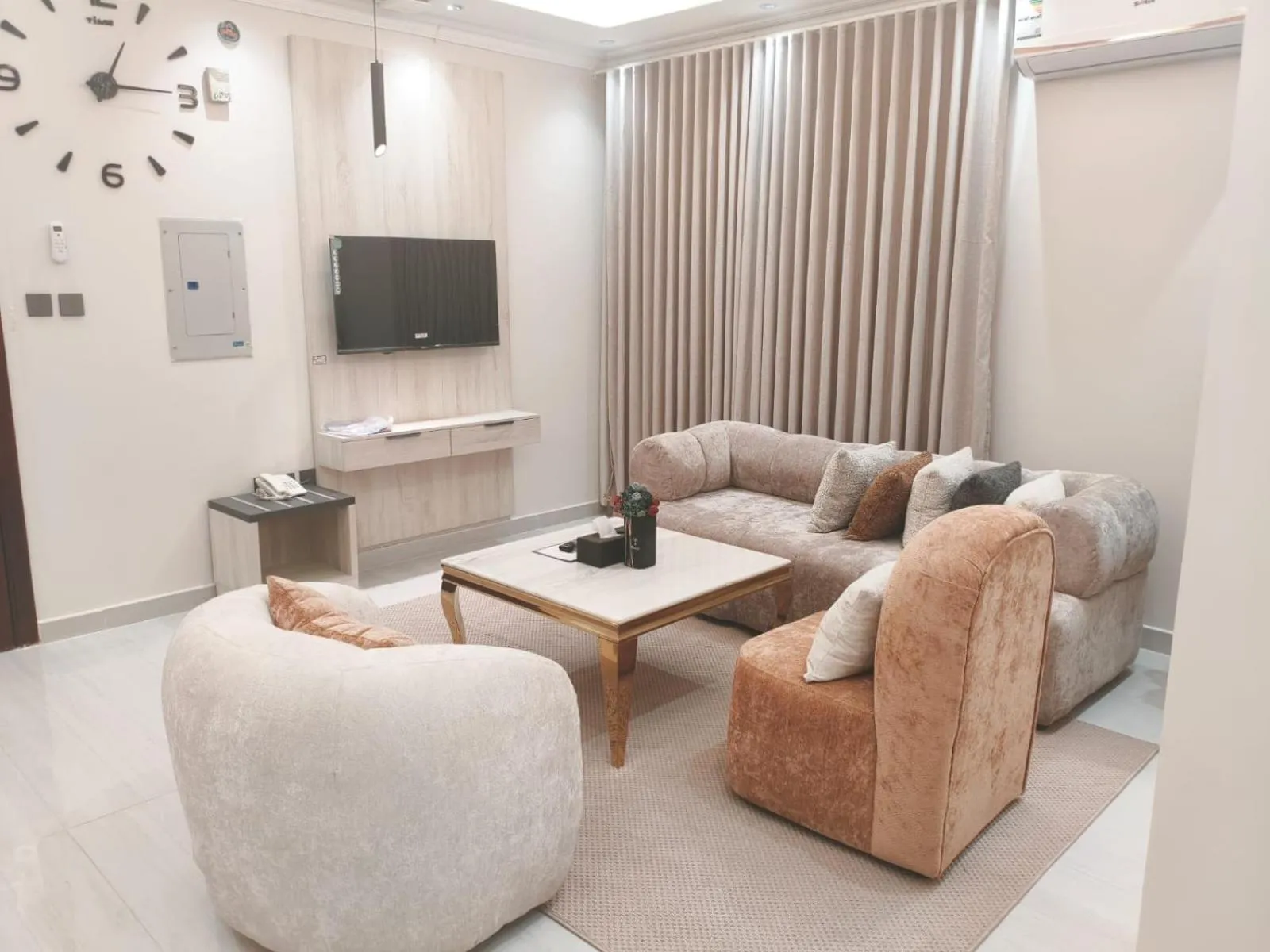 TV and multimedia in Burj Al Hayat Furnished Suites - Al Malaz