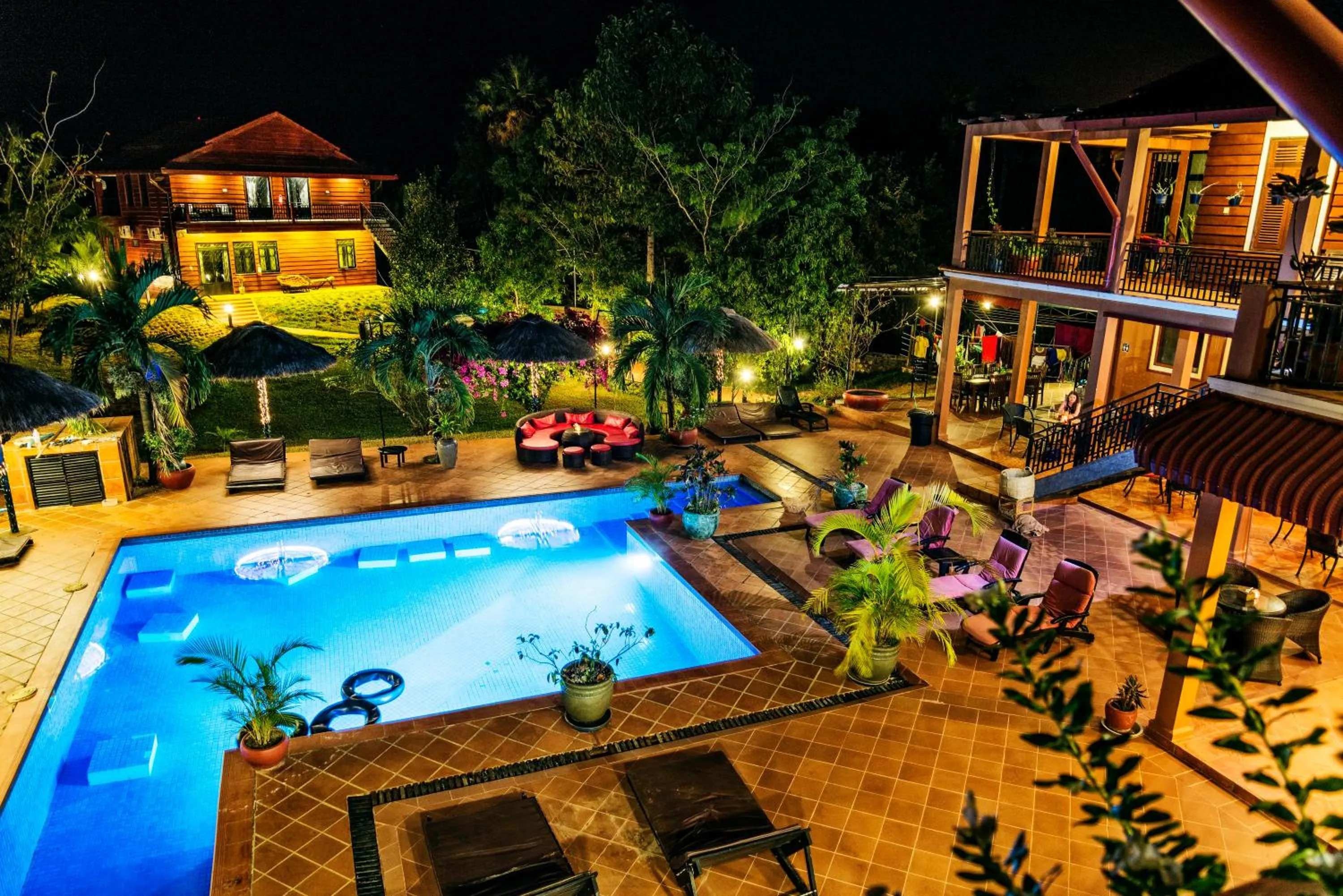 Restaurant/places to eat in Villa Vedici