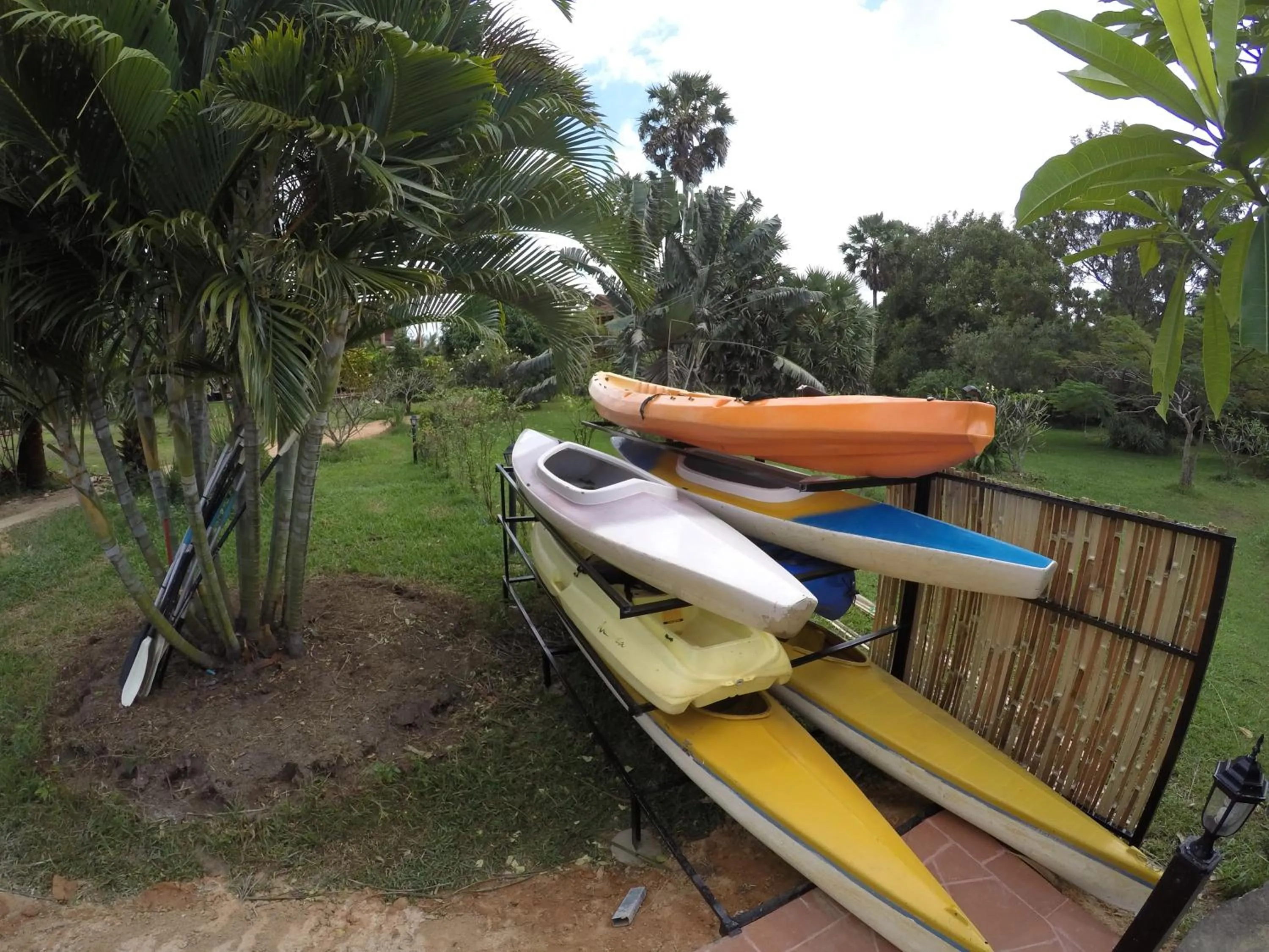 Canoeing in Villa Vedici
