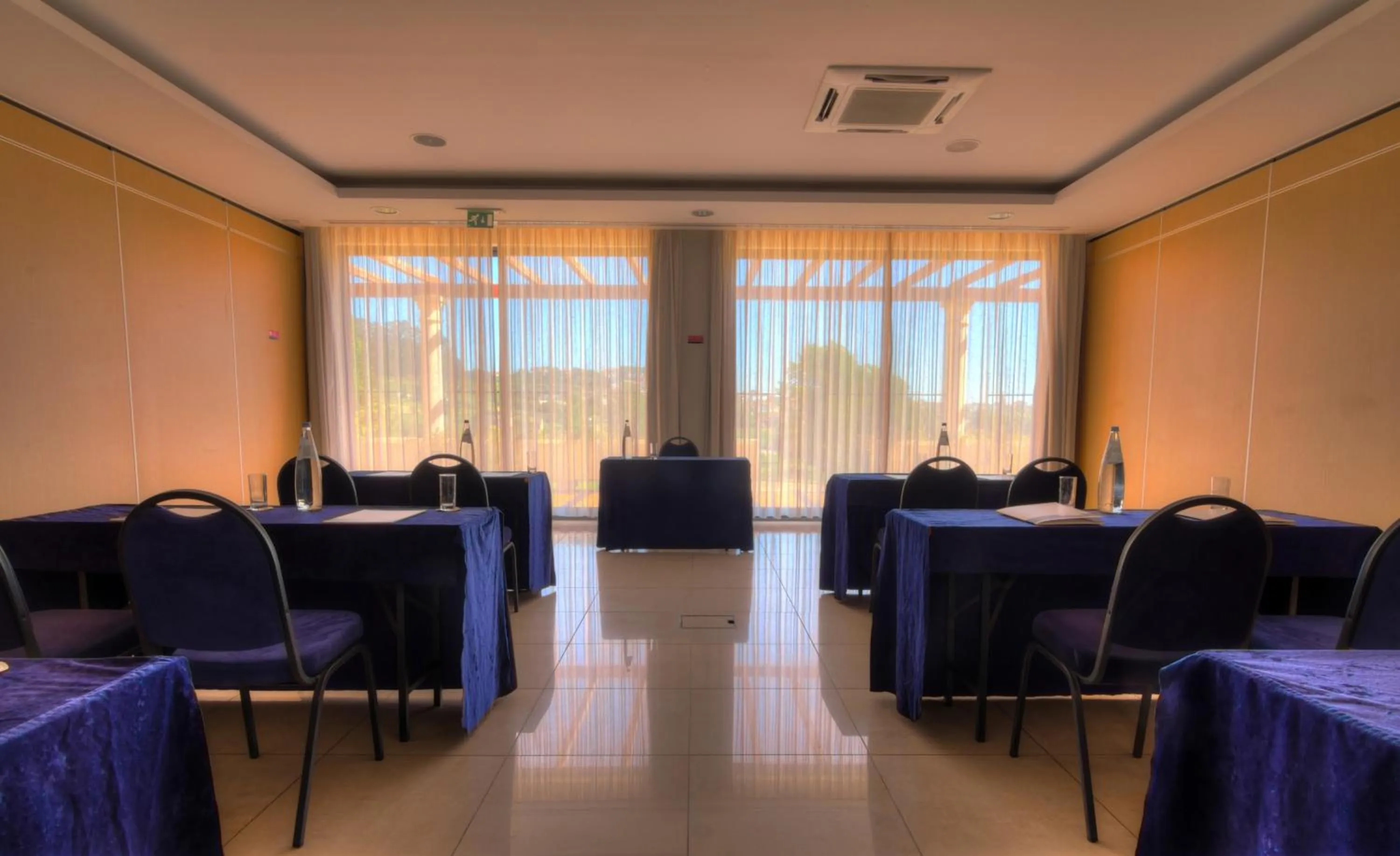 Business facilities in Lam Hotel Estarreja